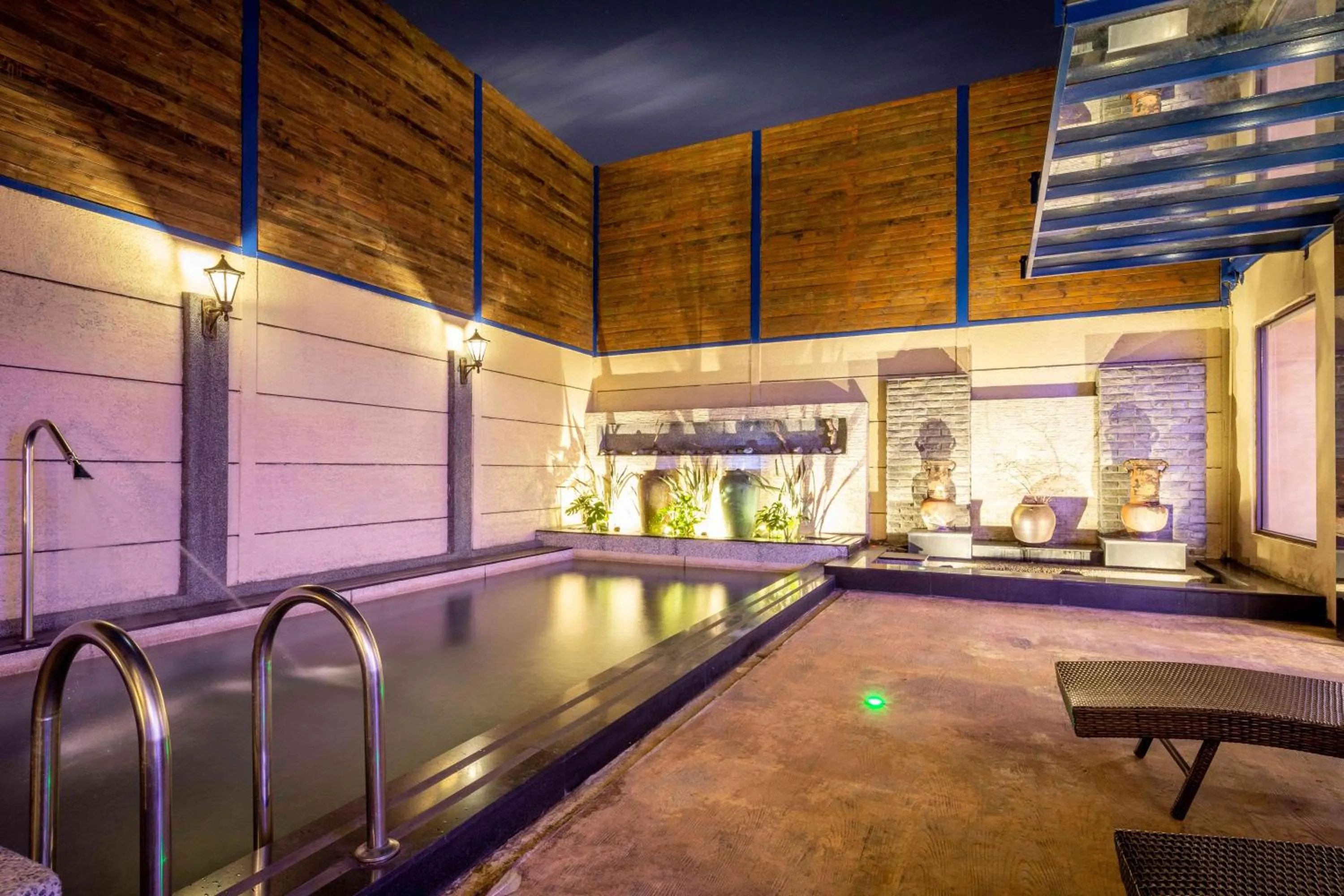 Patio in Vogue Boutique Motel