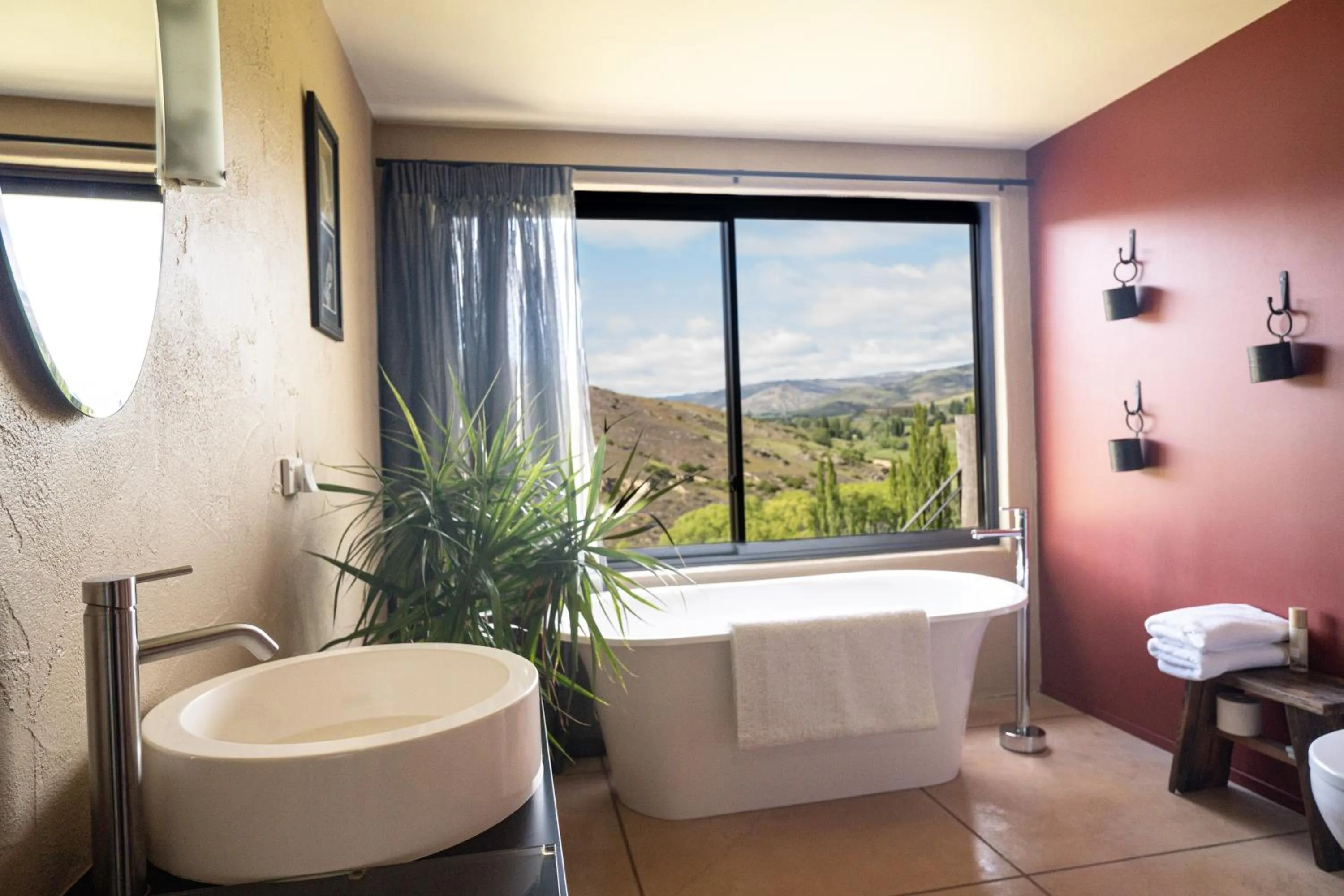 Bathroom in Bannockburn House