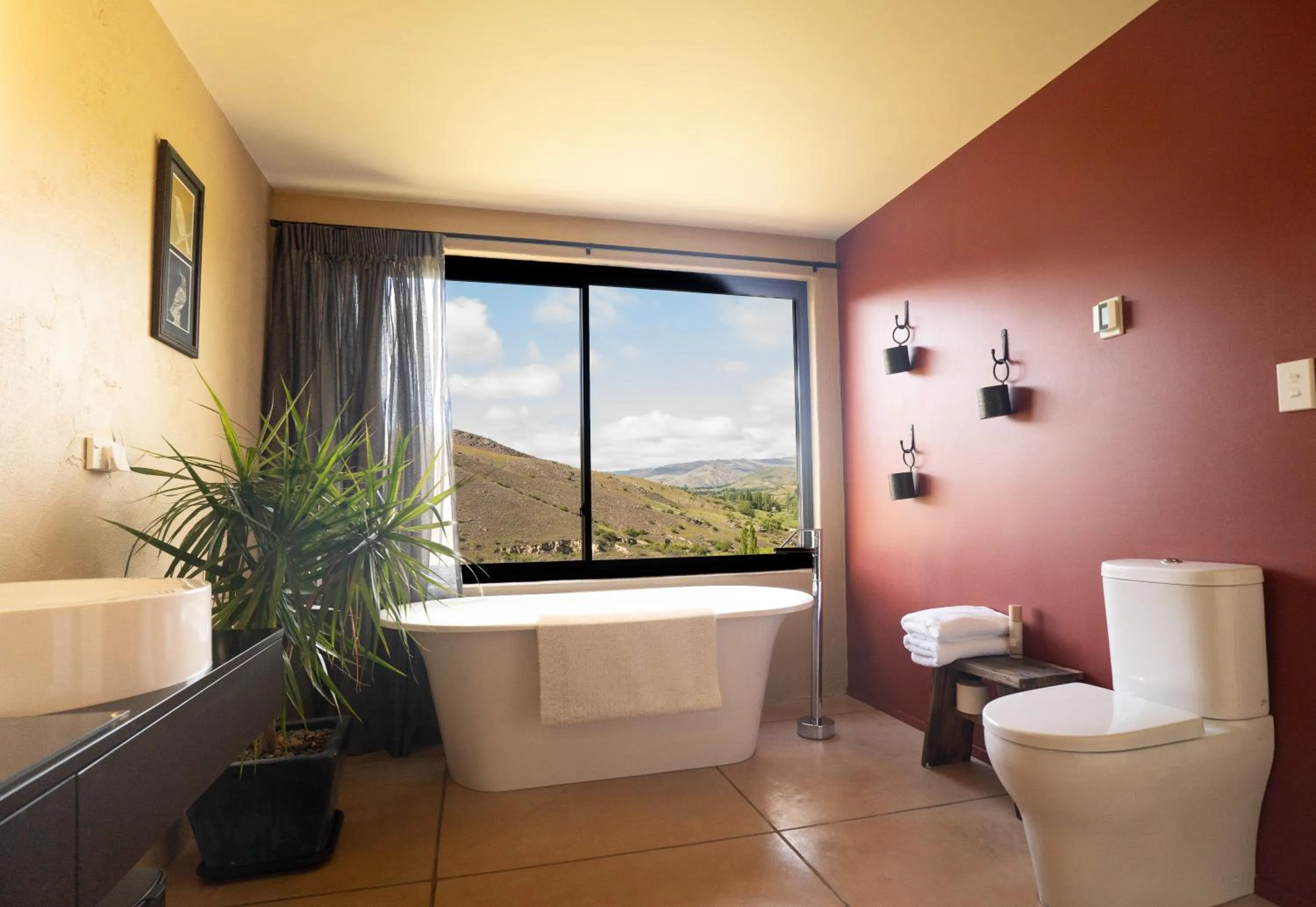 Toilet in Bannockburn House