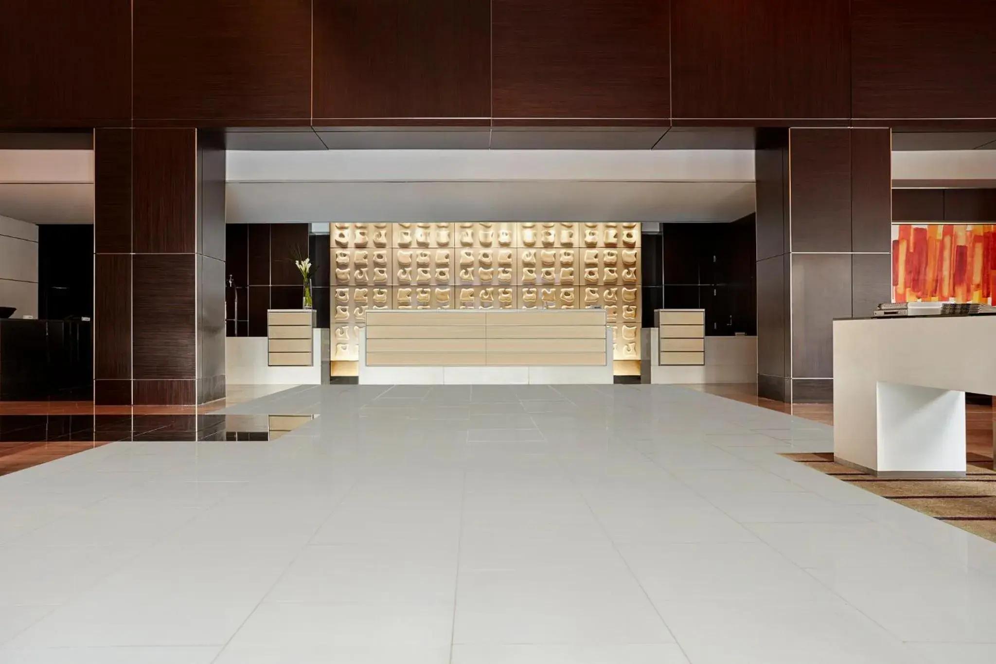 Superior King Mobility/Hearing Accessible Roll-in Shower in Loews Atlanta Hotel Superior King Mobility/Hearing Accessible Roll-in Shower in Loews Atlanta Hotel