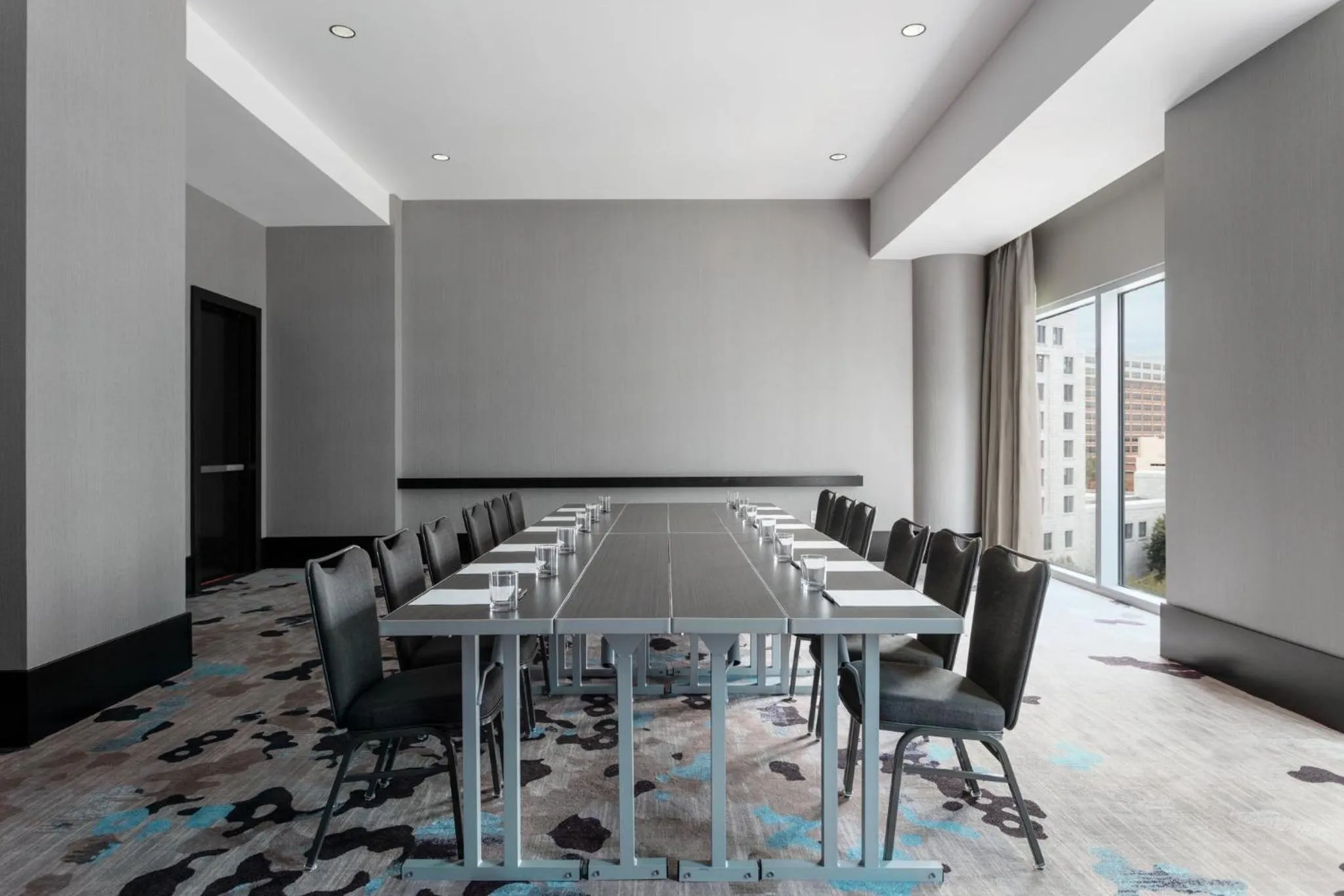 Meeting/conference room in Loews Atlanta Hotel