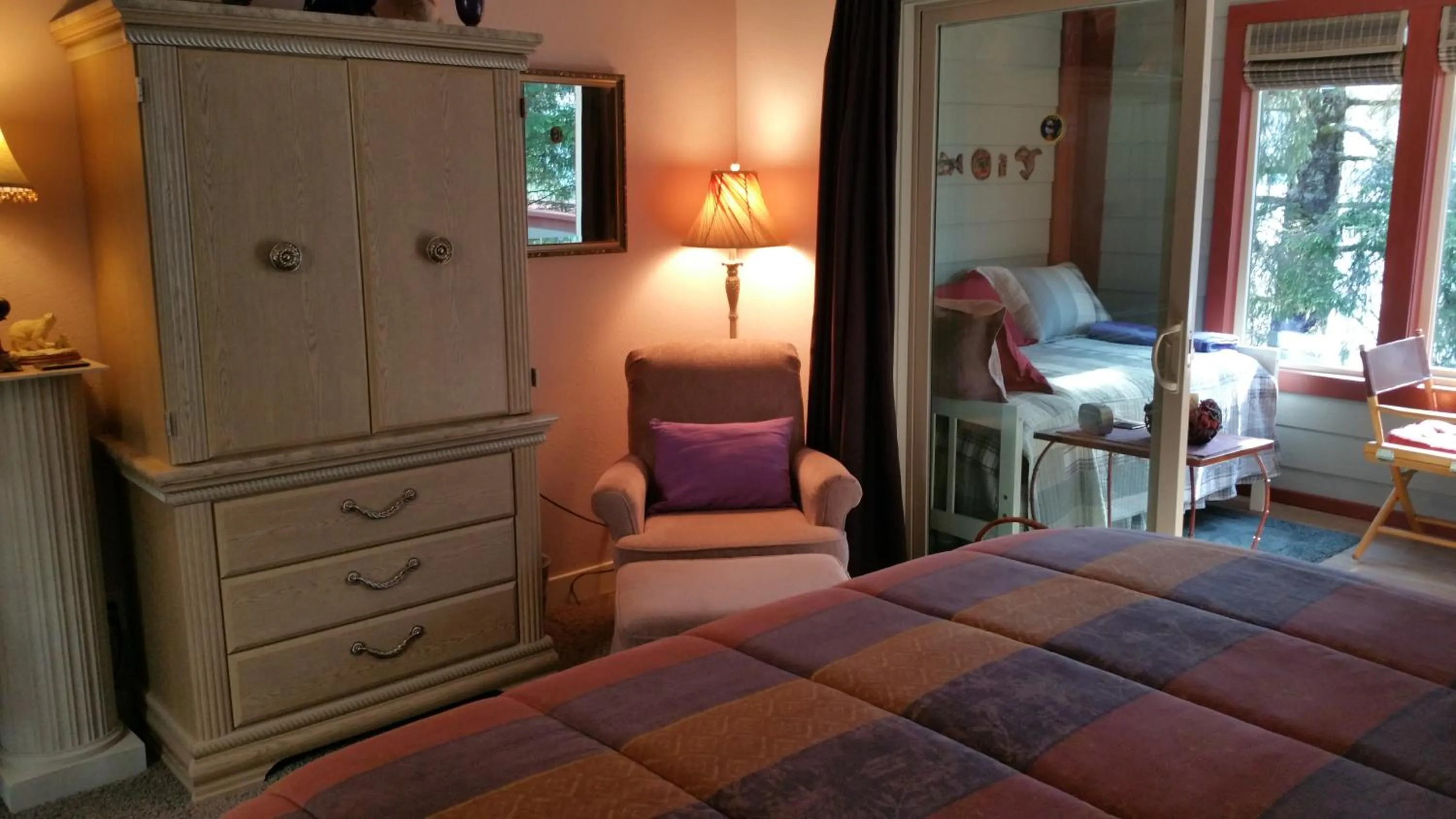 Bed in Black Bear Inn