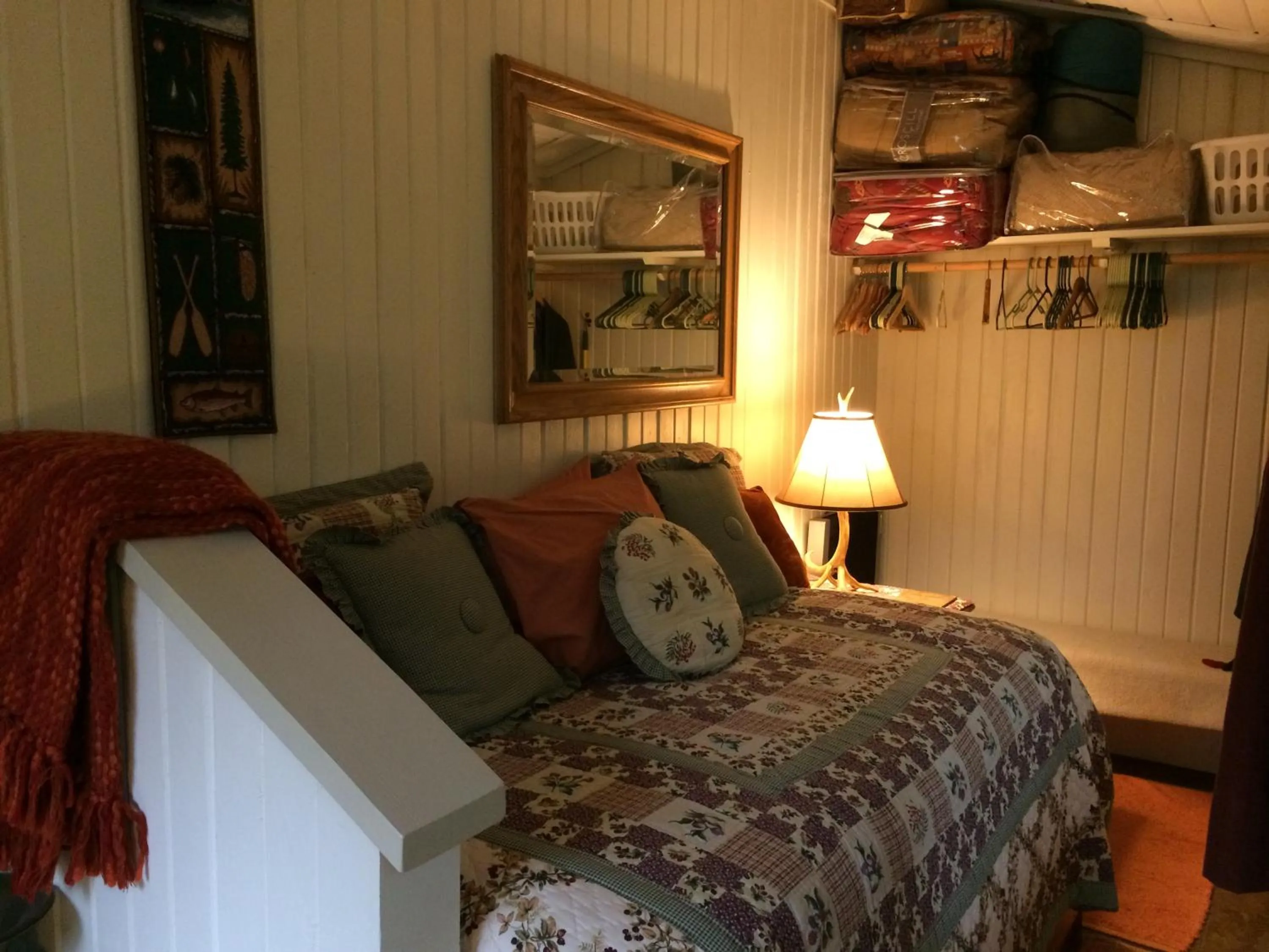 Bedroom, Bed in Black Bear Inn