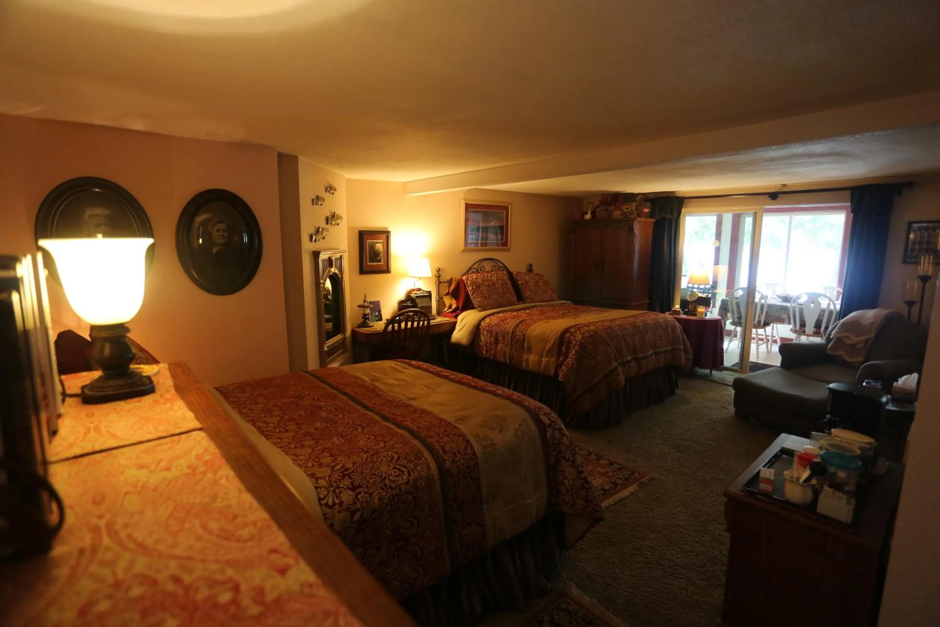 Bed in Black Bear Inn