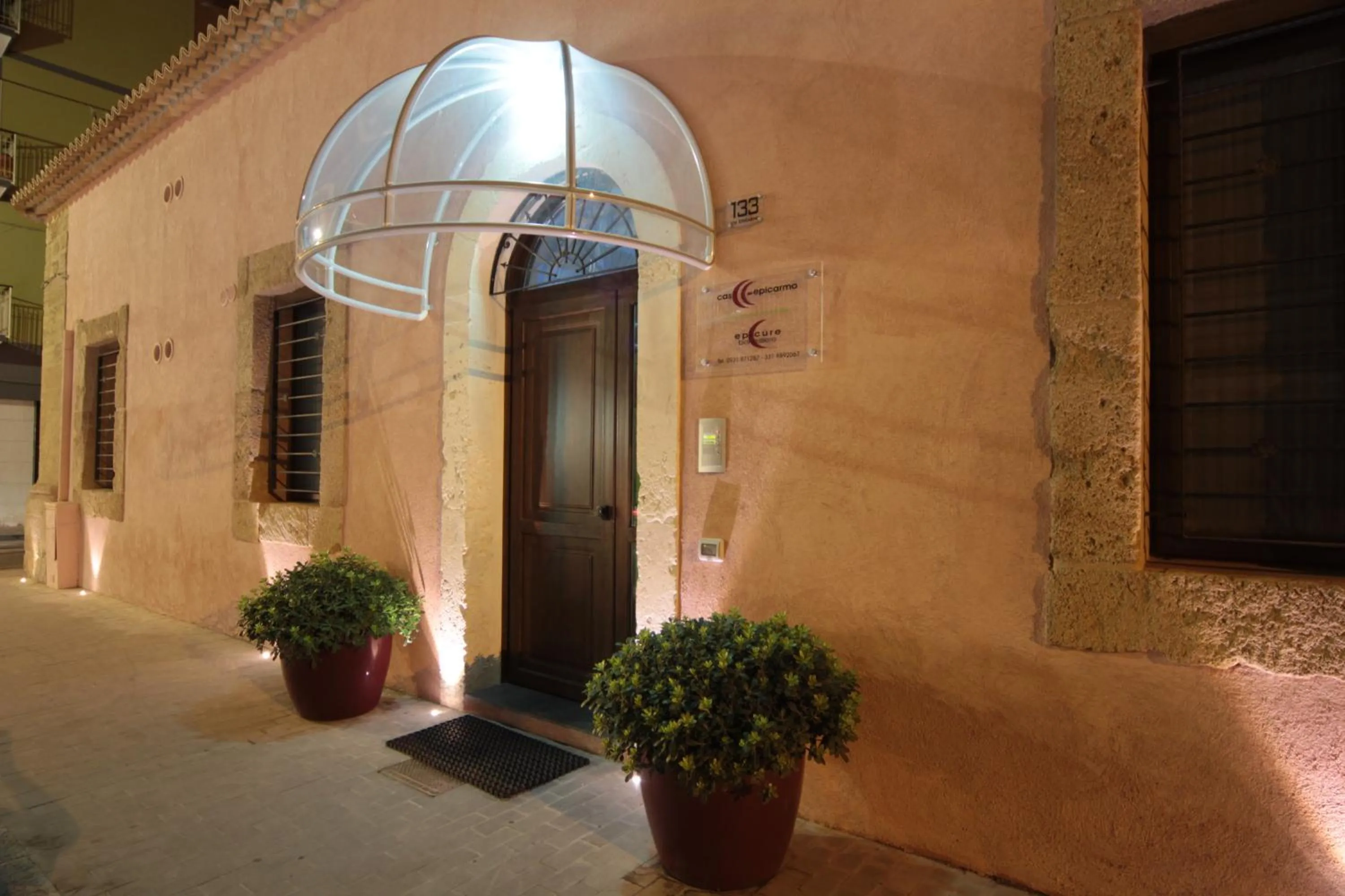 Facade/entrance in Casepicarmo Guest House