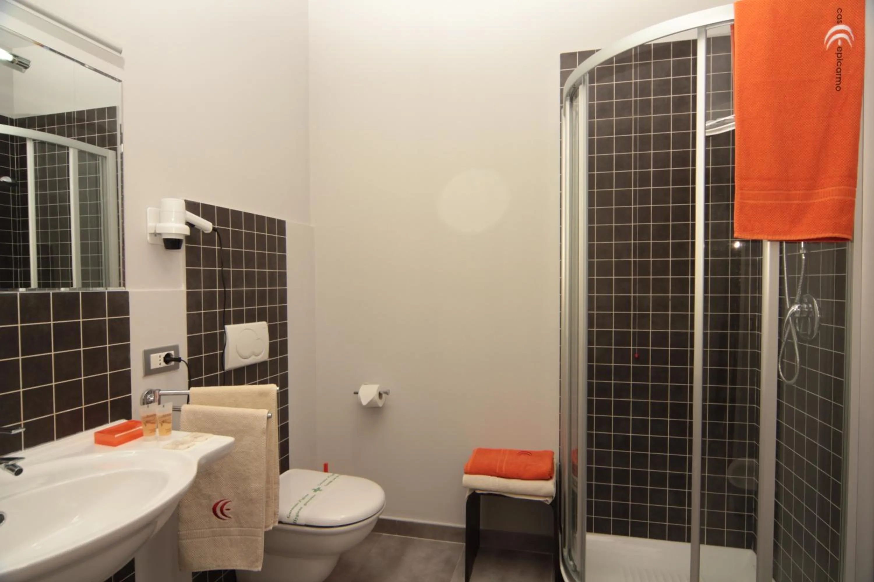 Shower in Casepicarmo Guest House