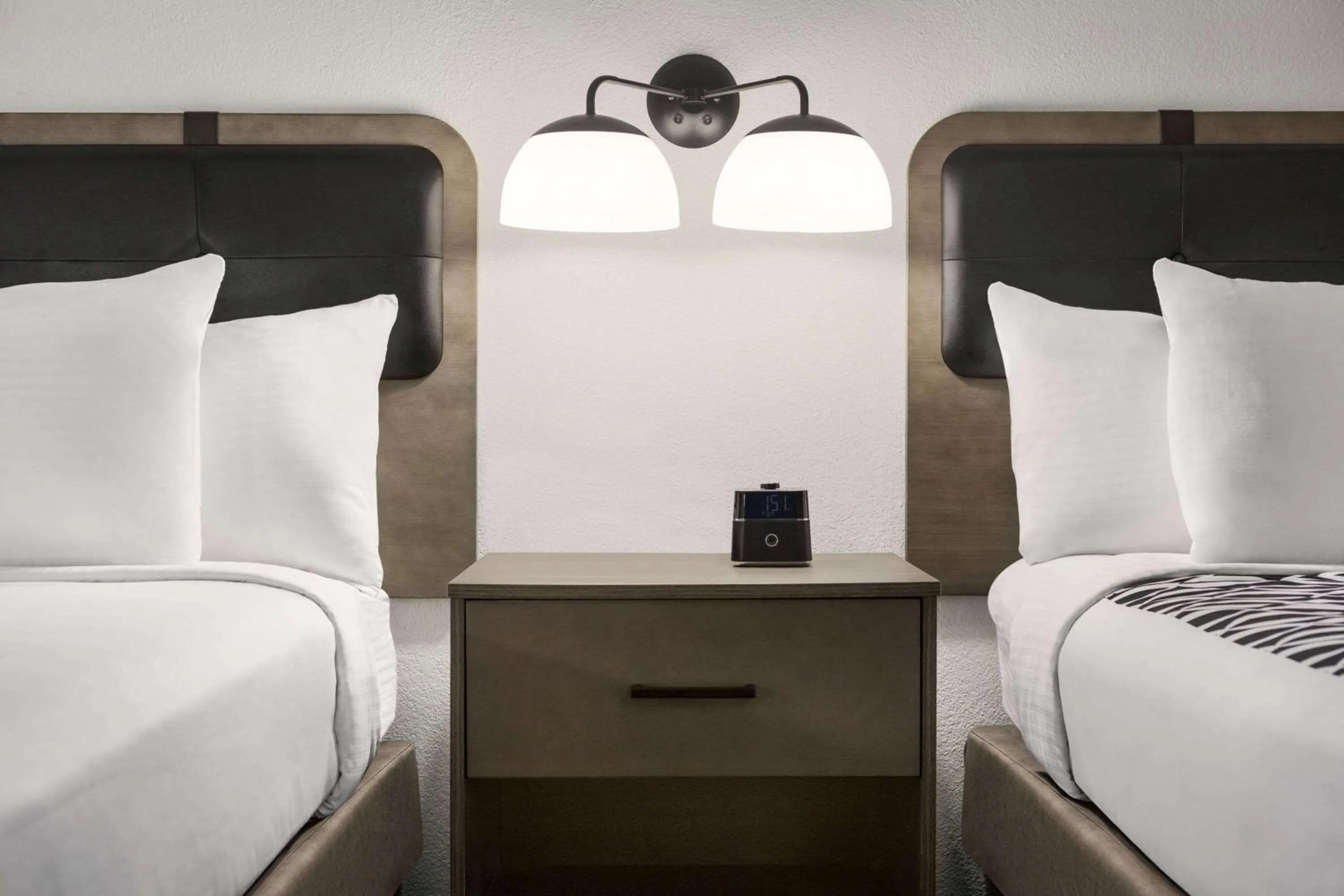 Photo of the whole room, Bed in La Quinta by Wyndham Cleveland Airport West