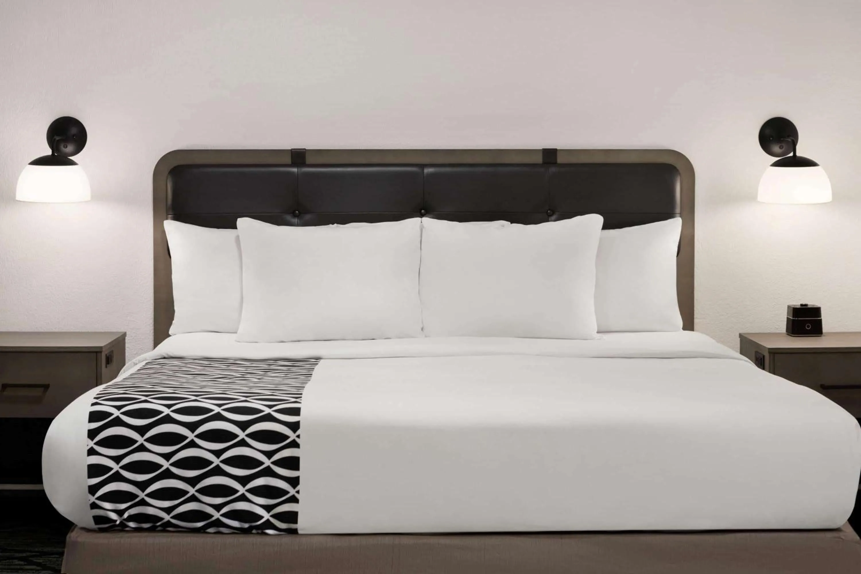 Bed in La Quinta by Wyndham Cleveland Airport West