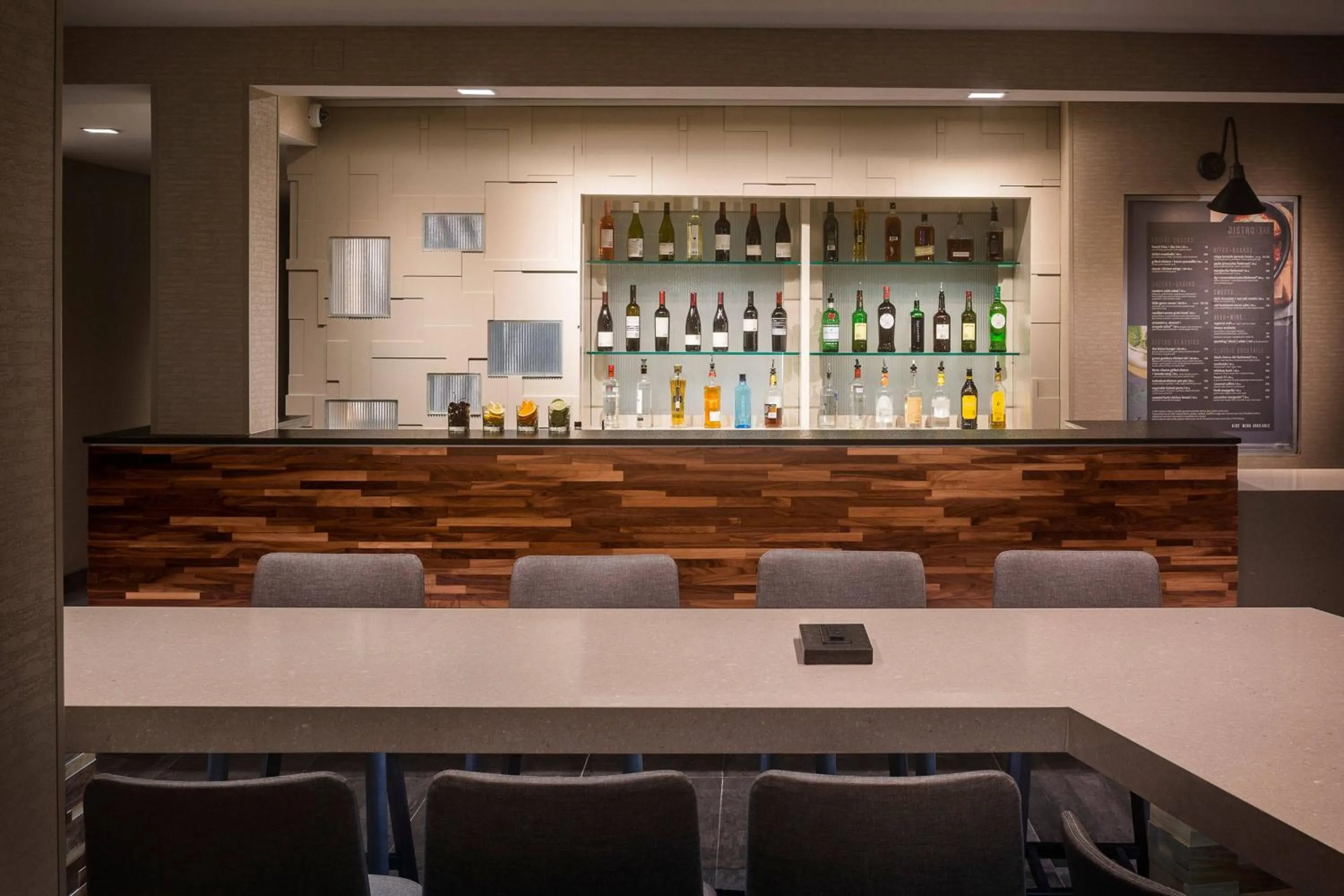 Restaurant/places to eat in Courtyard Cincinnati Airport South/Florence