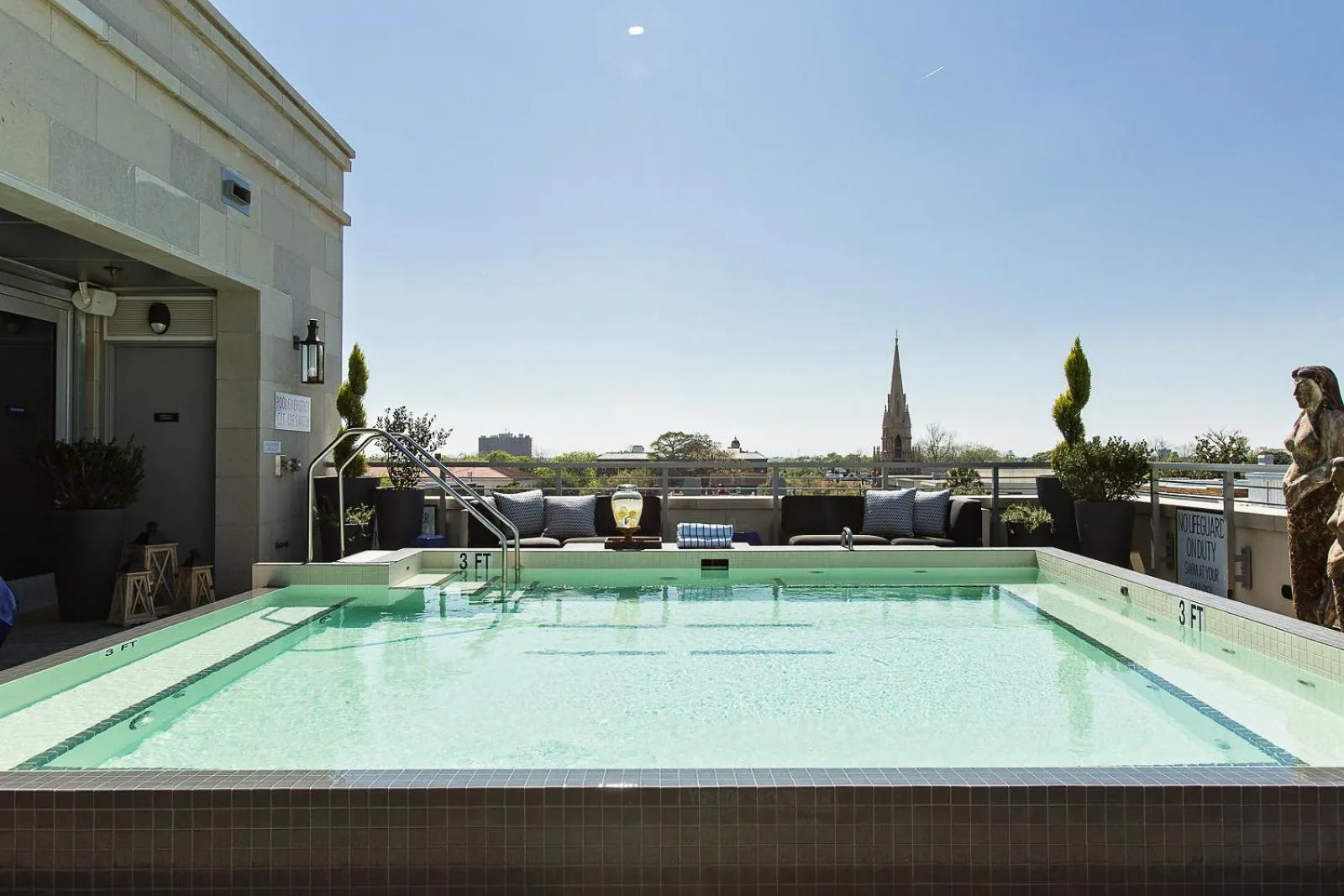 Swimming pool in The Restoration Hotel