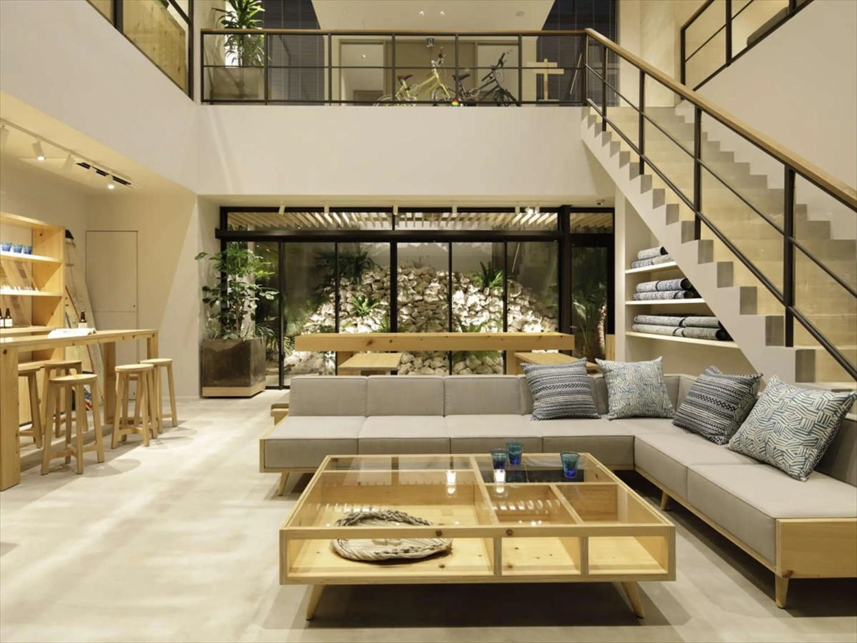 Communal lounge/ TV room in Hotel Locus