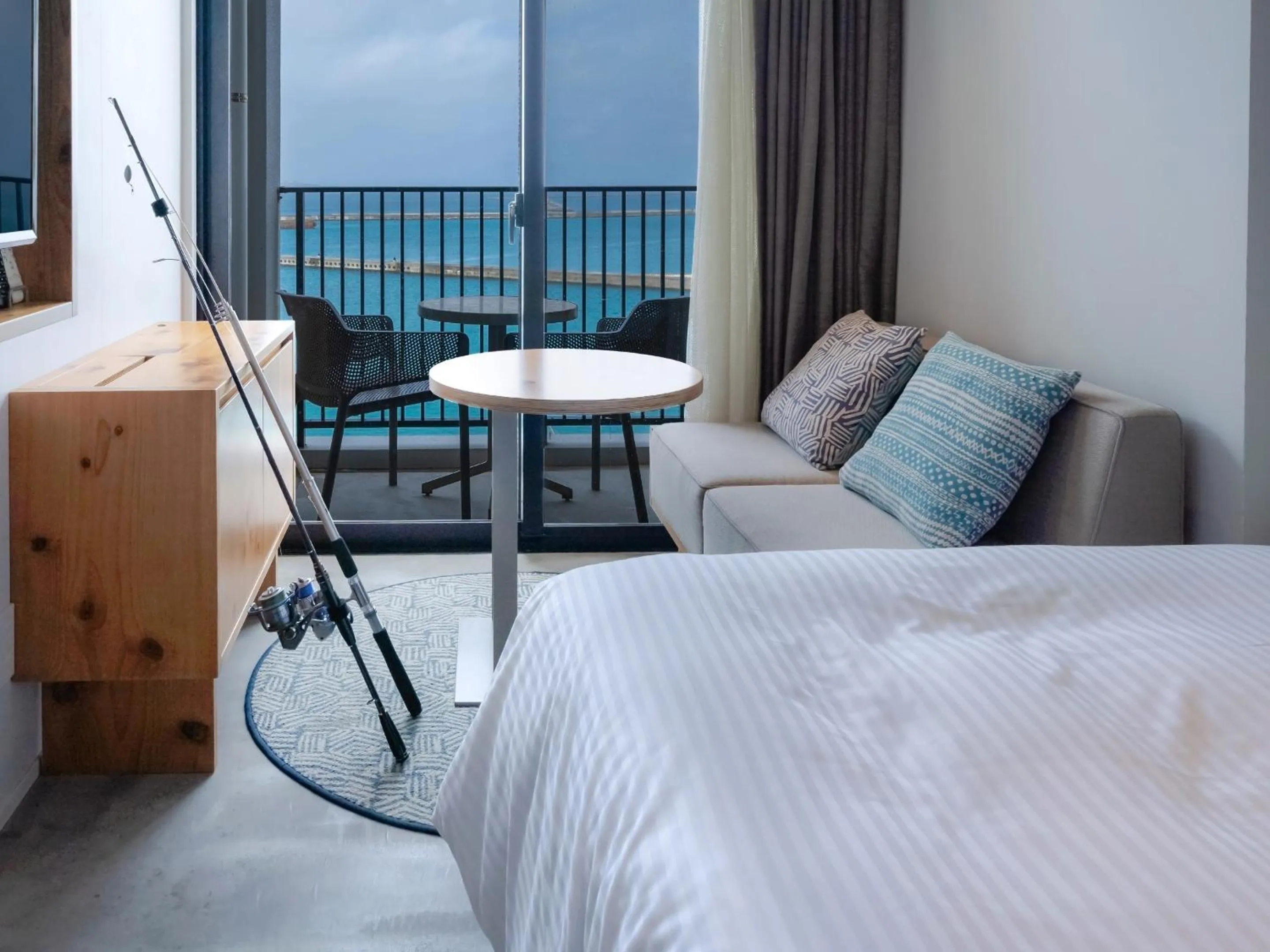 View (from property/room), Bed in Hotel Locus