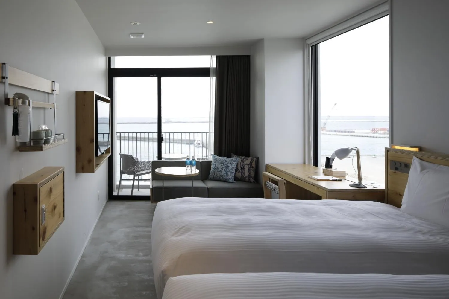 Balcony/Terrace, Bed in Hotel Locus