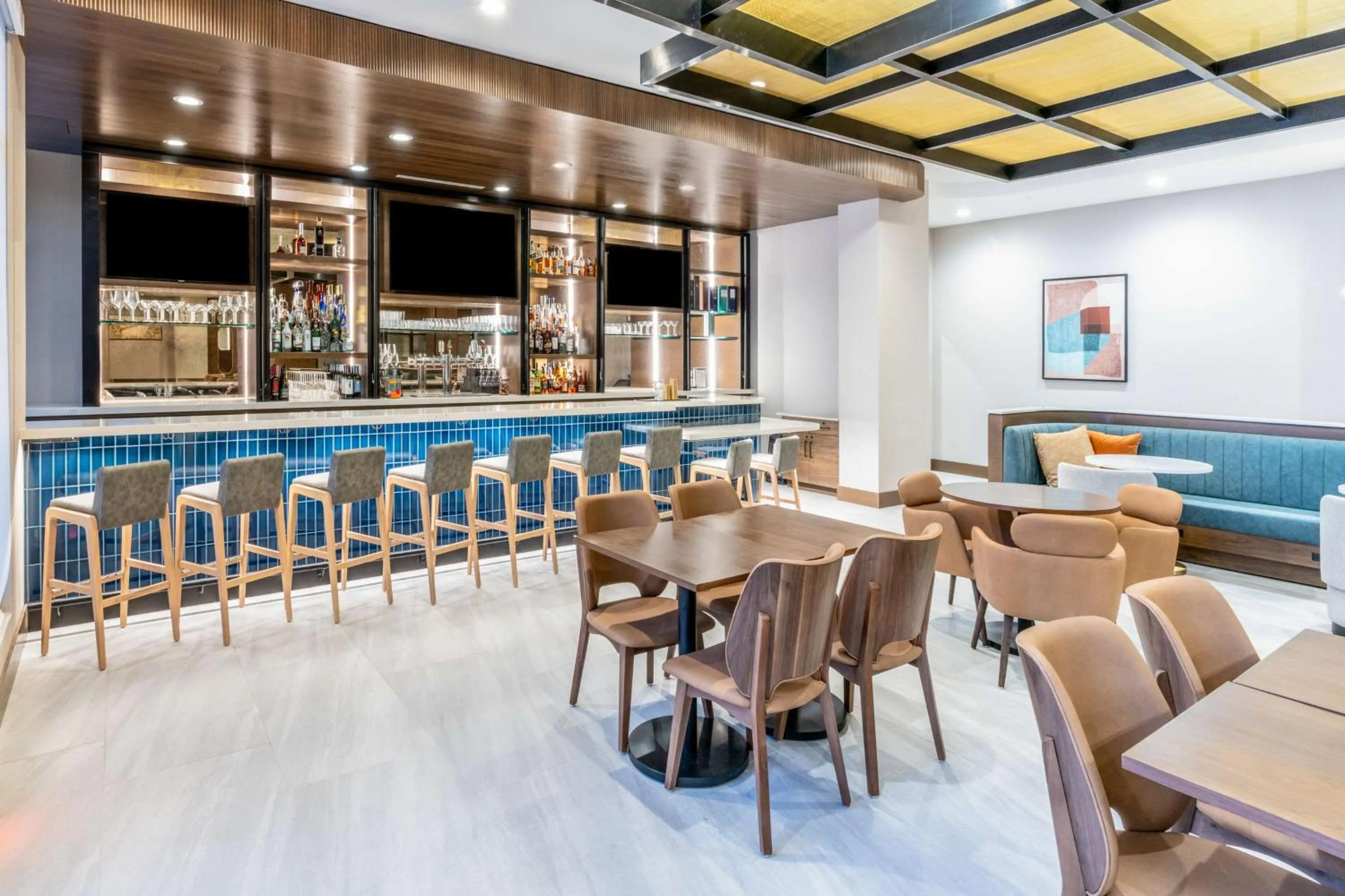 Restaurant/places to eat in Hilton Garden Inn Albuquerque Uptown