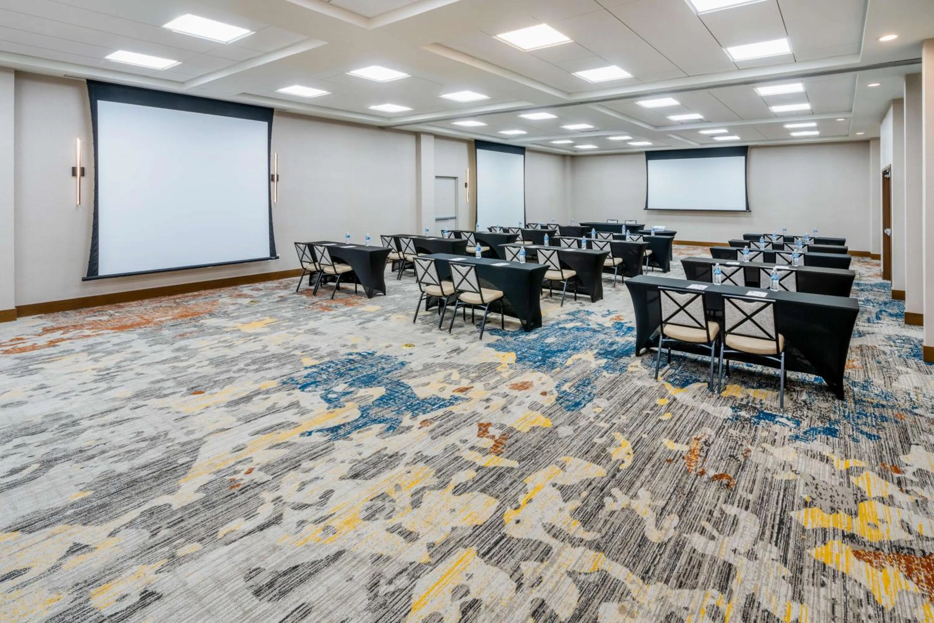Meeting/conference room in Hilton Garden Inn Albuquerque Uptown