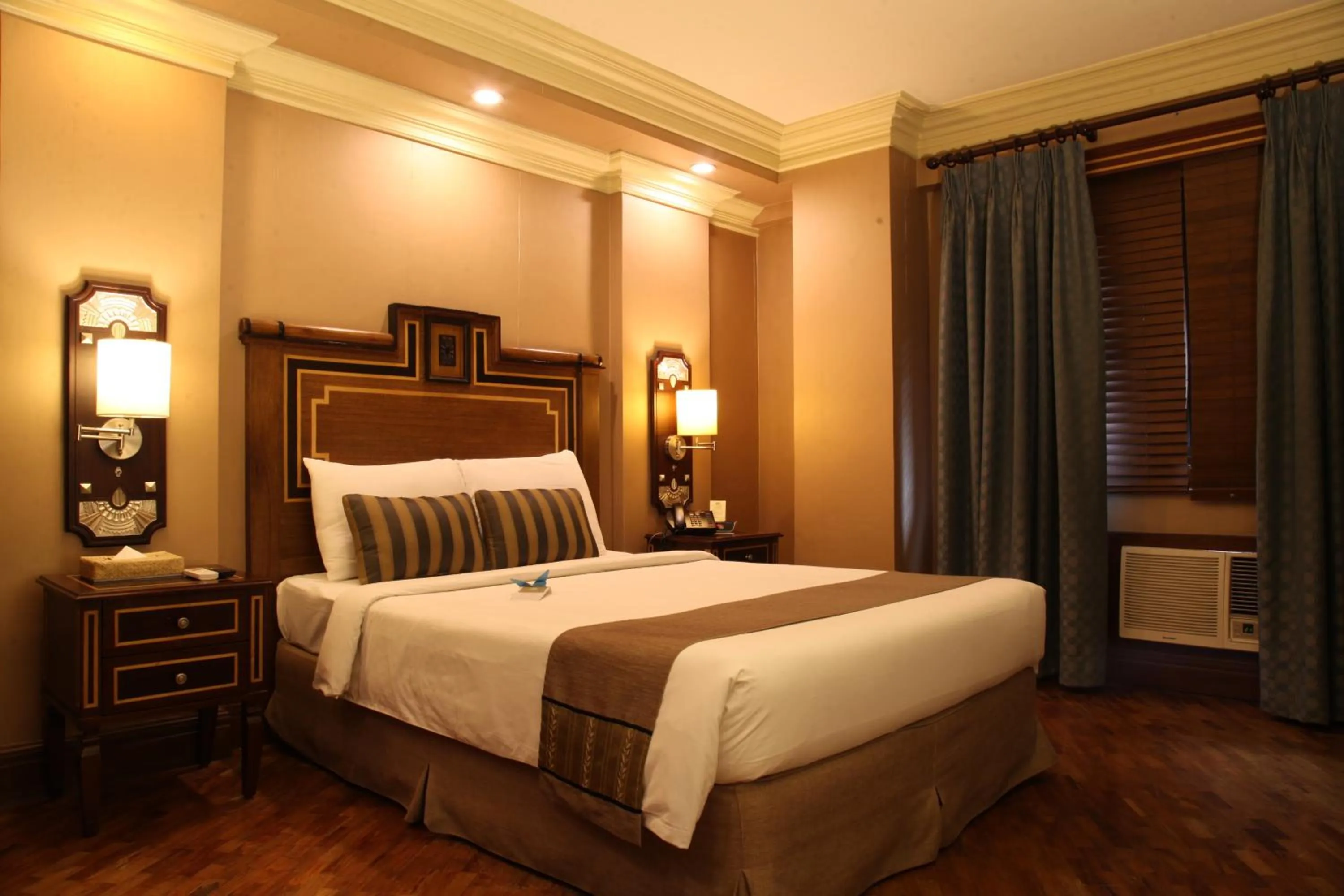 Bed in Herald Suites Polaris