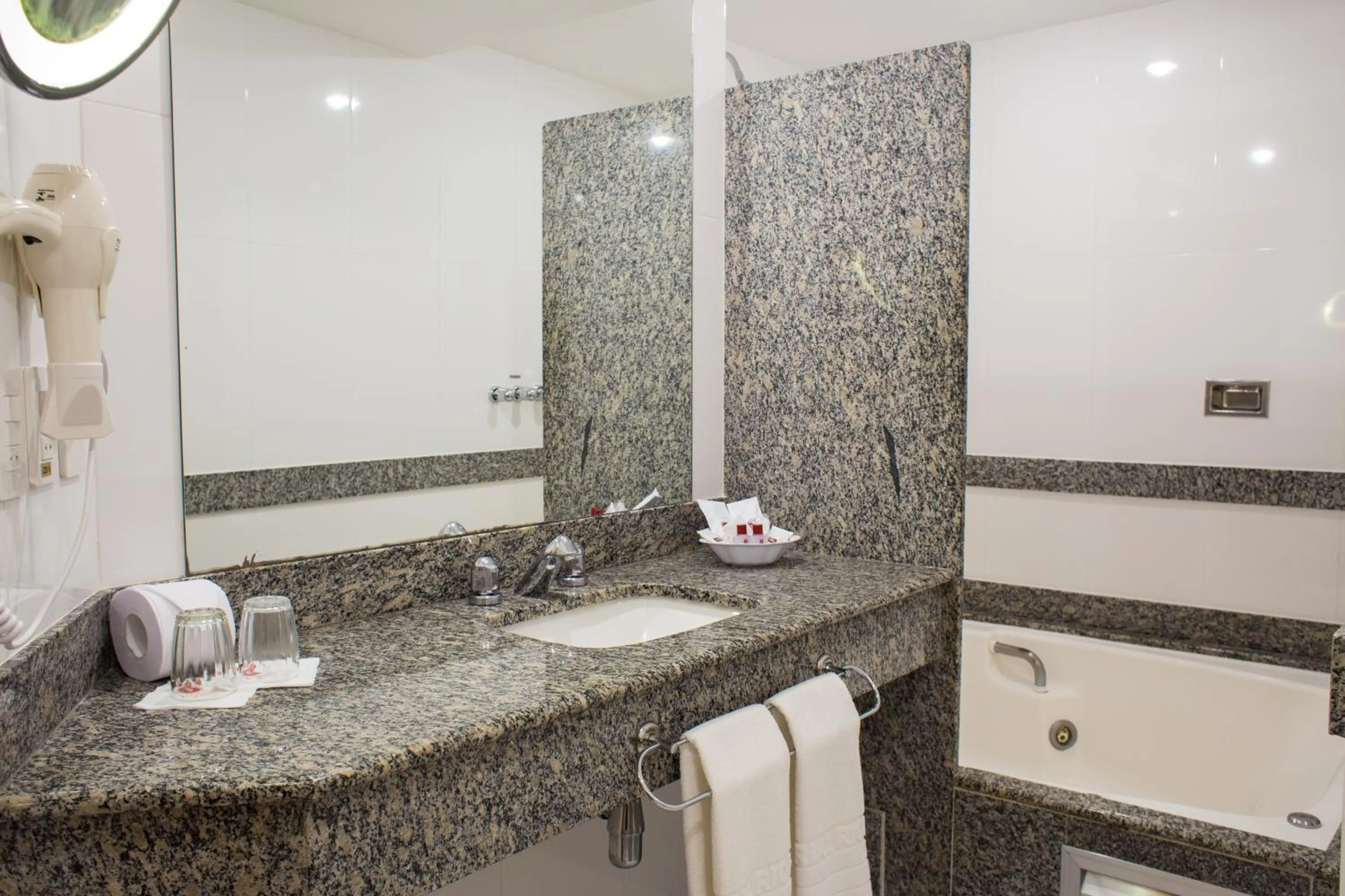 Bathroom in Scorial Rio Hotel