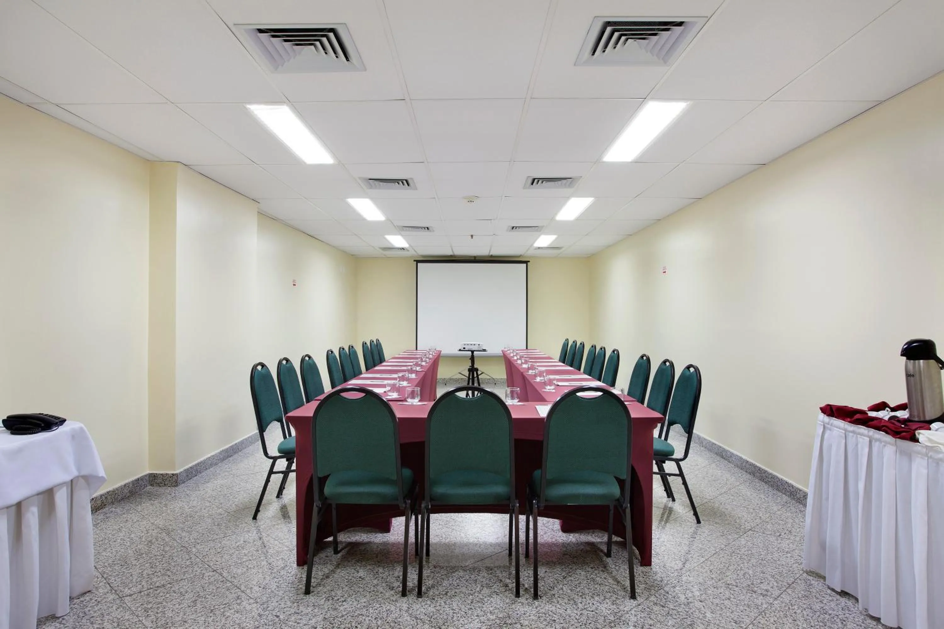 Business facilities in Scorial Rio Hotel
