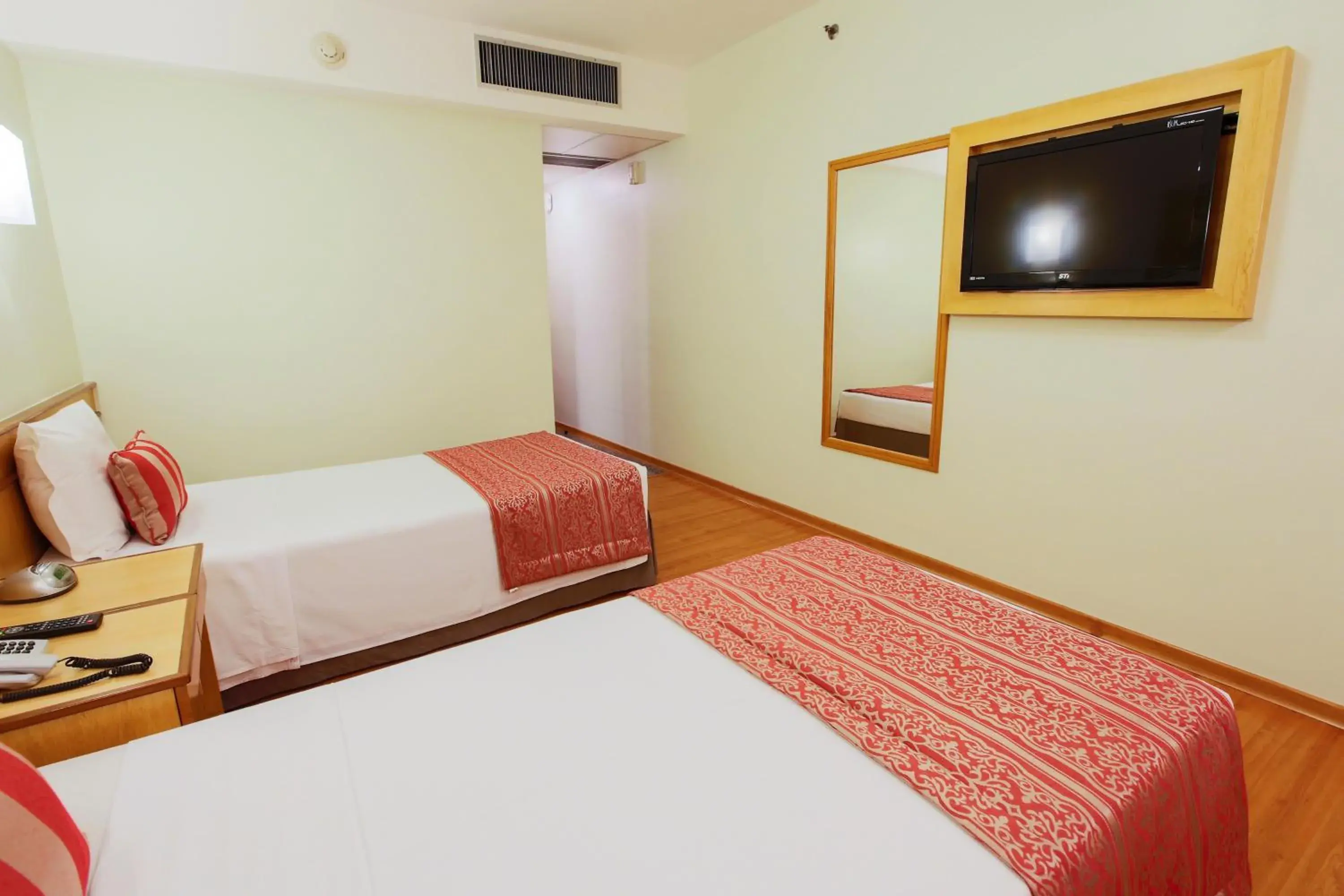 Standard Twin Room in Scorial Rio Hotel Standard Twin Room in Scorial Rio Hotel