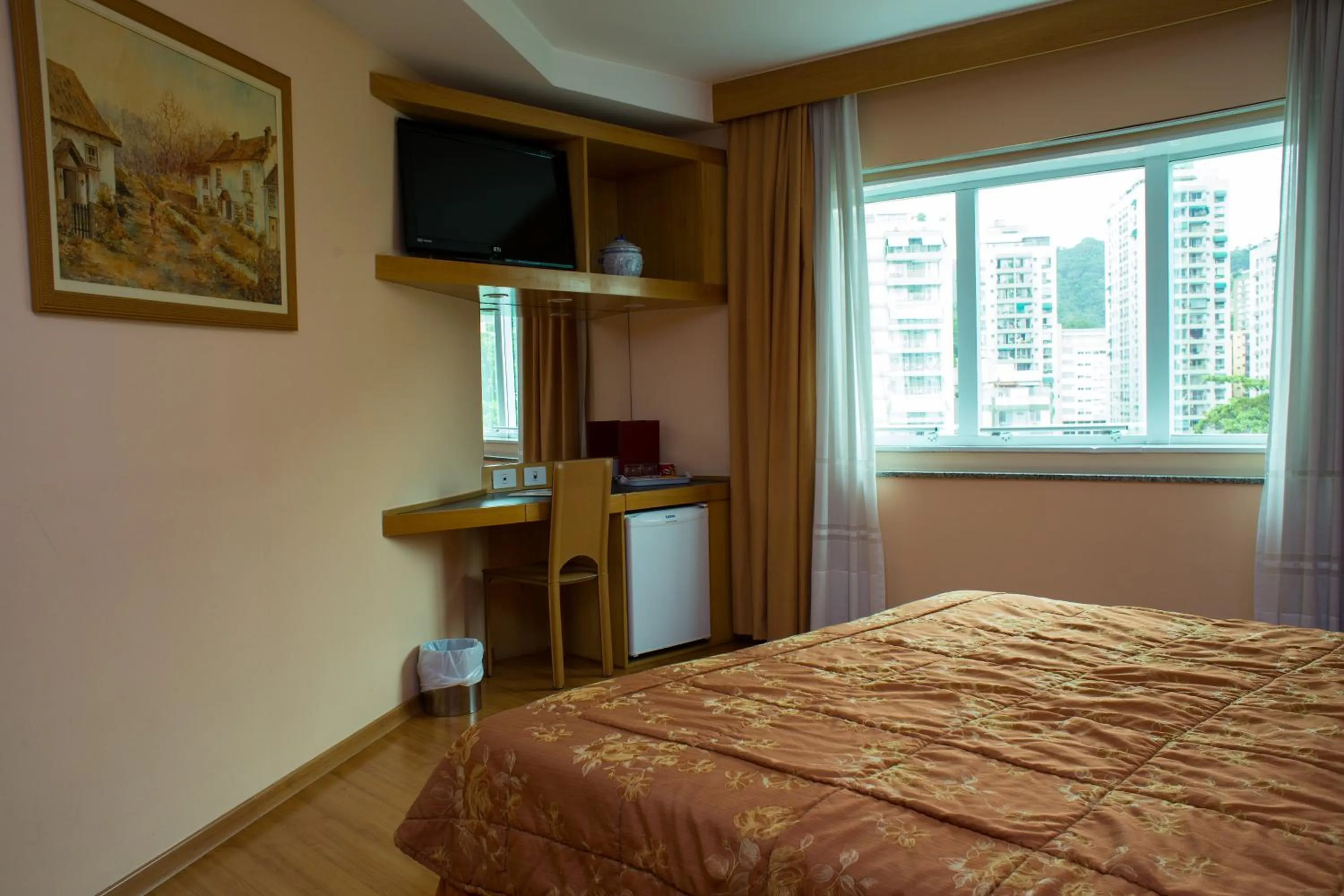 Photo of the whole room, Bed in Scorial Rio Hotel