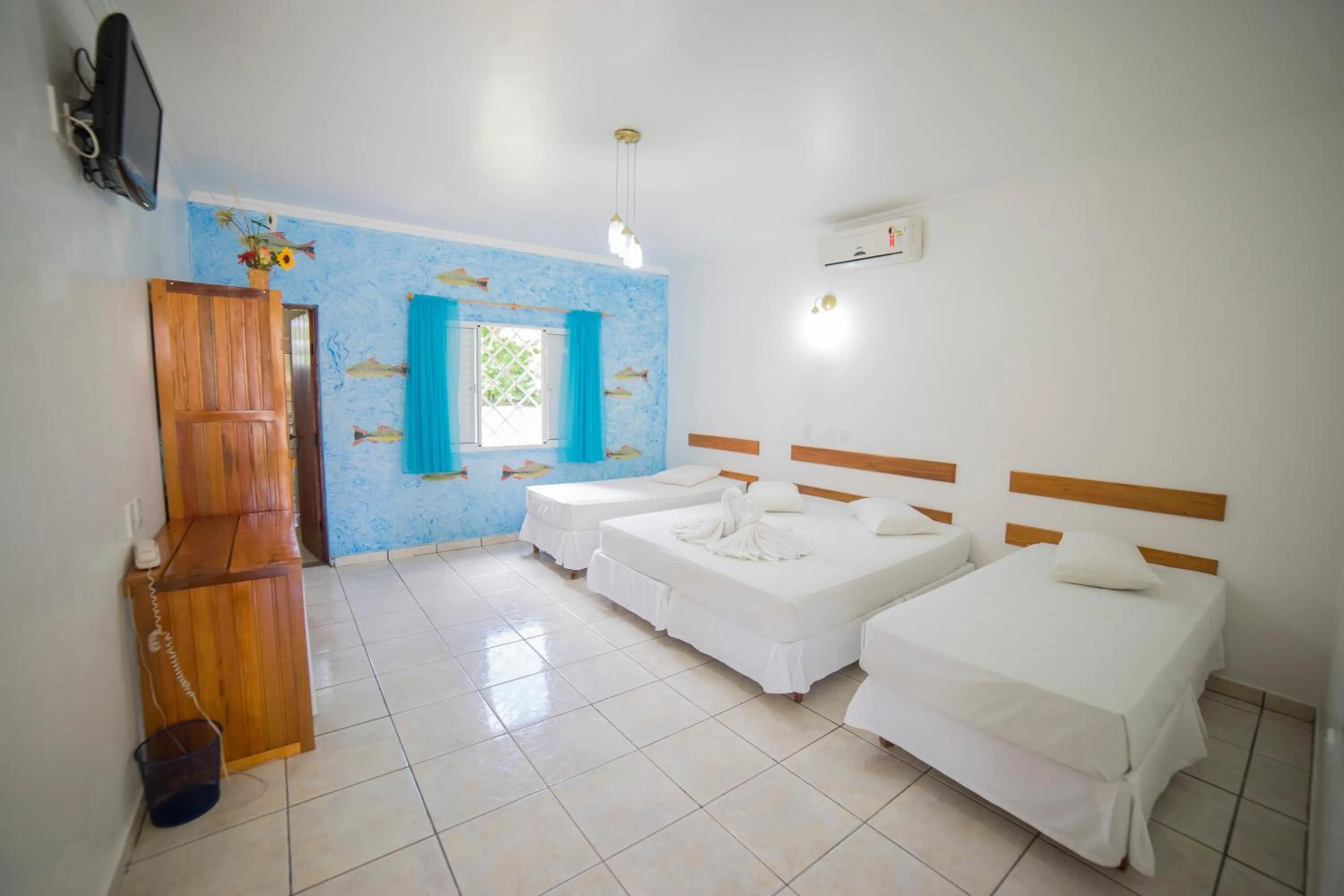 Photo of the whole room, Bed in Hotel Pousada Arauna