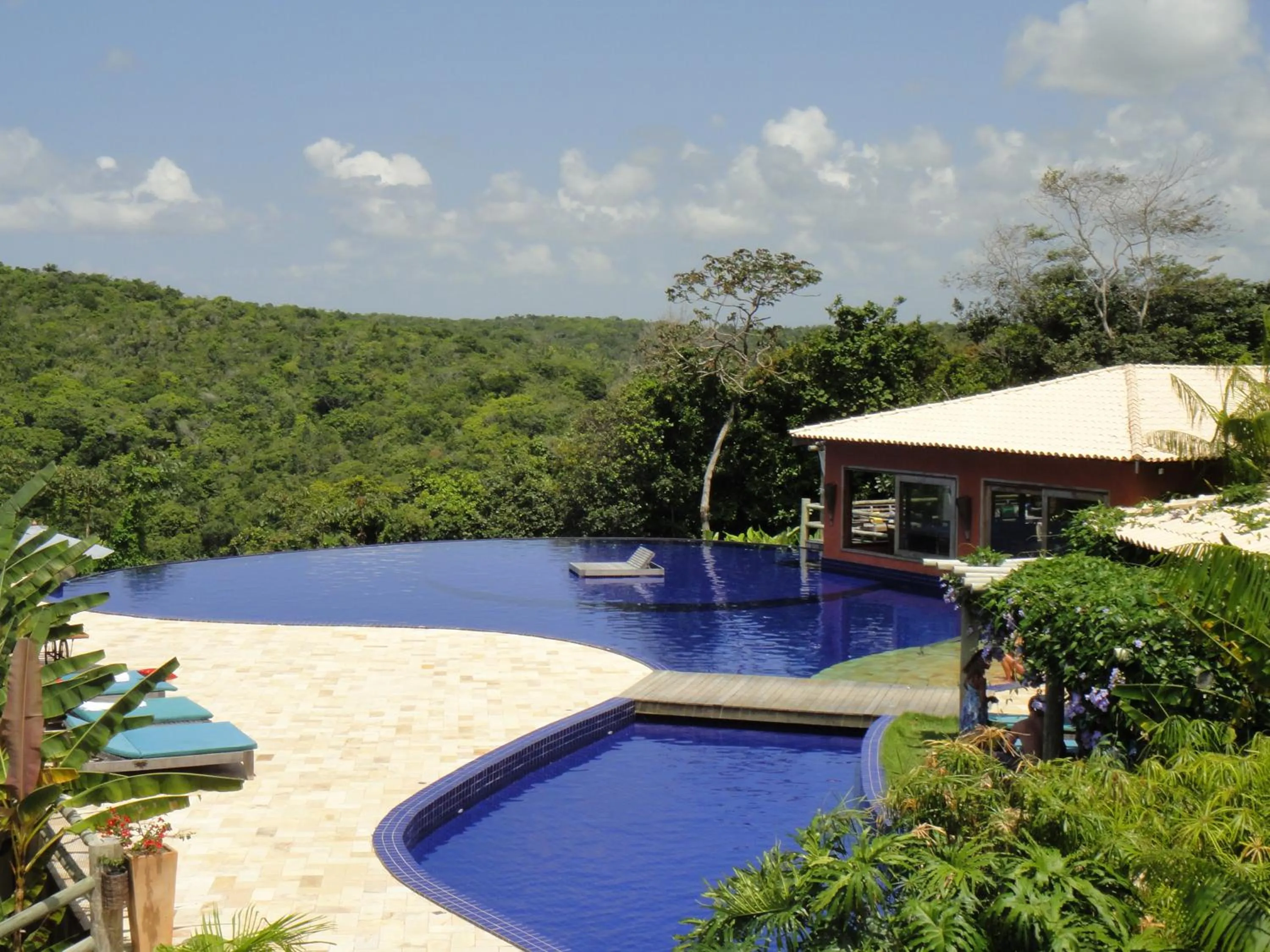 Swimming pool in Villas Supreme Hotel