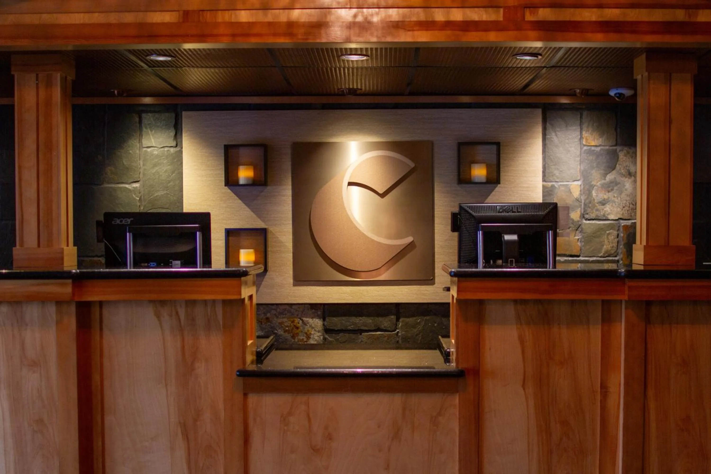 Lobby or reception in Comfort Inn & Suites Vancouver Downtown City Center