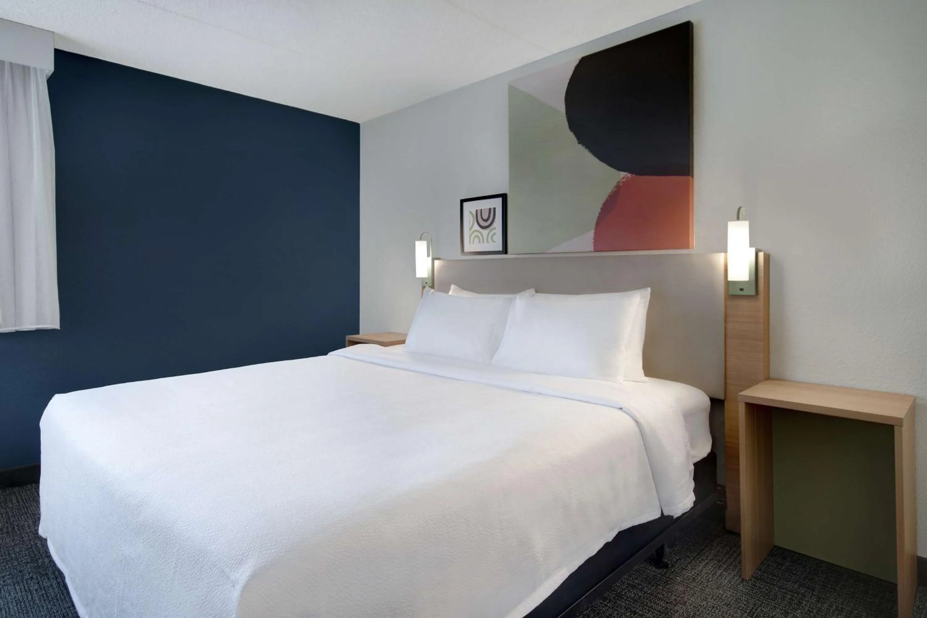 Bed in Spark By Hilton Rochester University Area