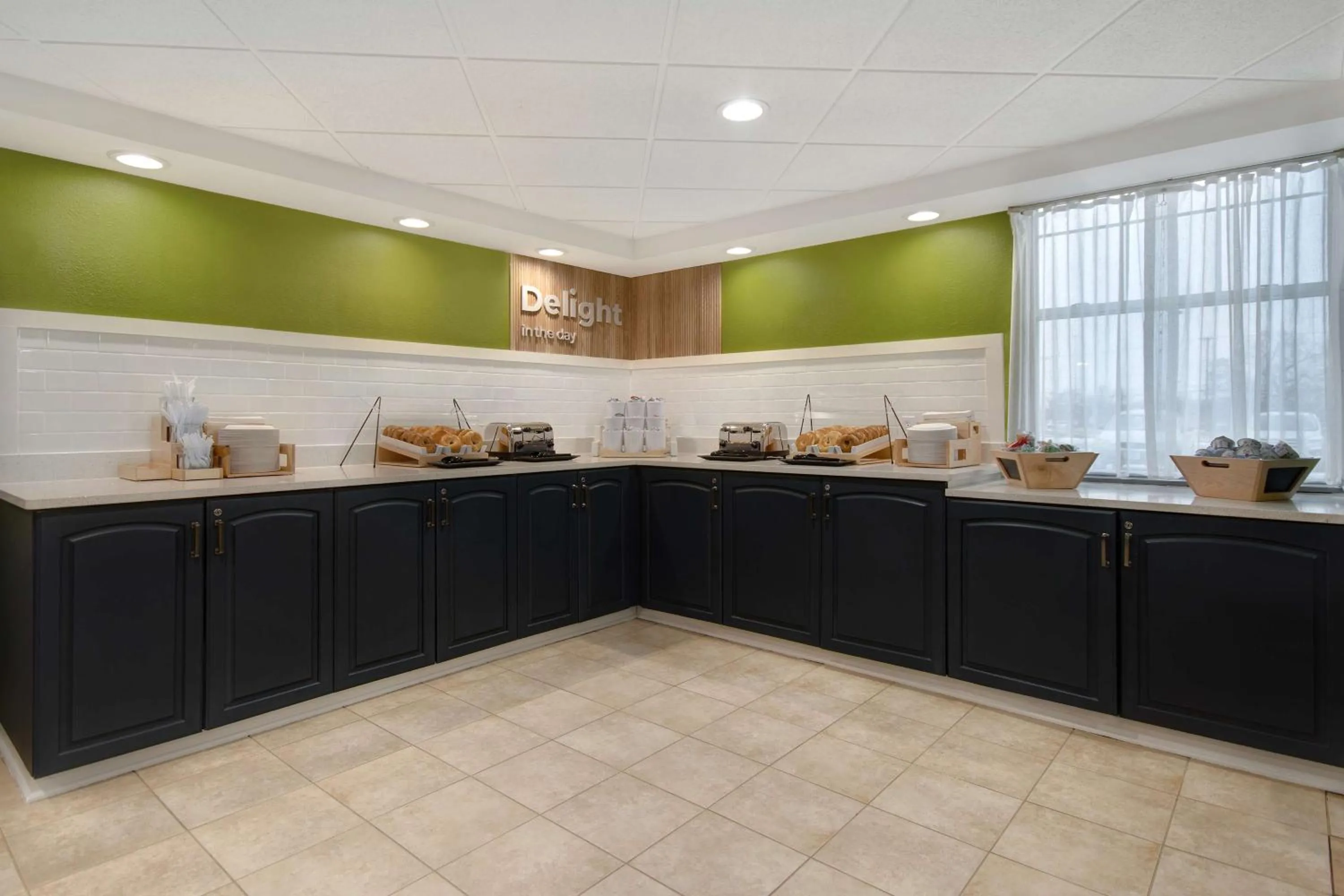 Breakfast in Spark By Hilton Rochester University Area