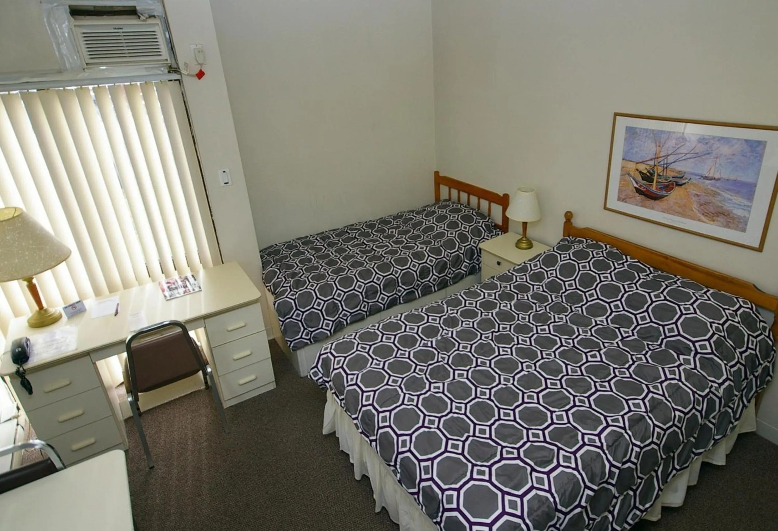 Bed in The Alexandra Hotel