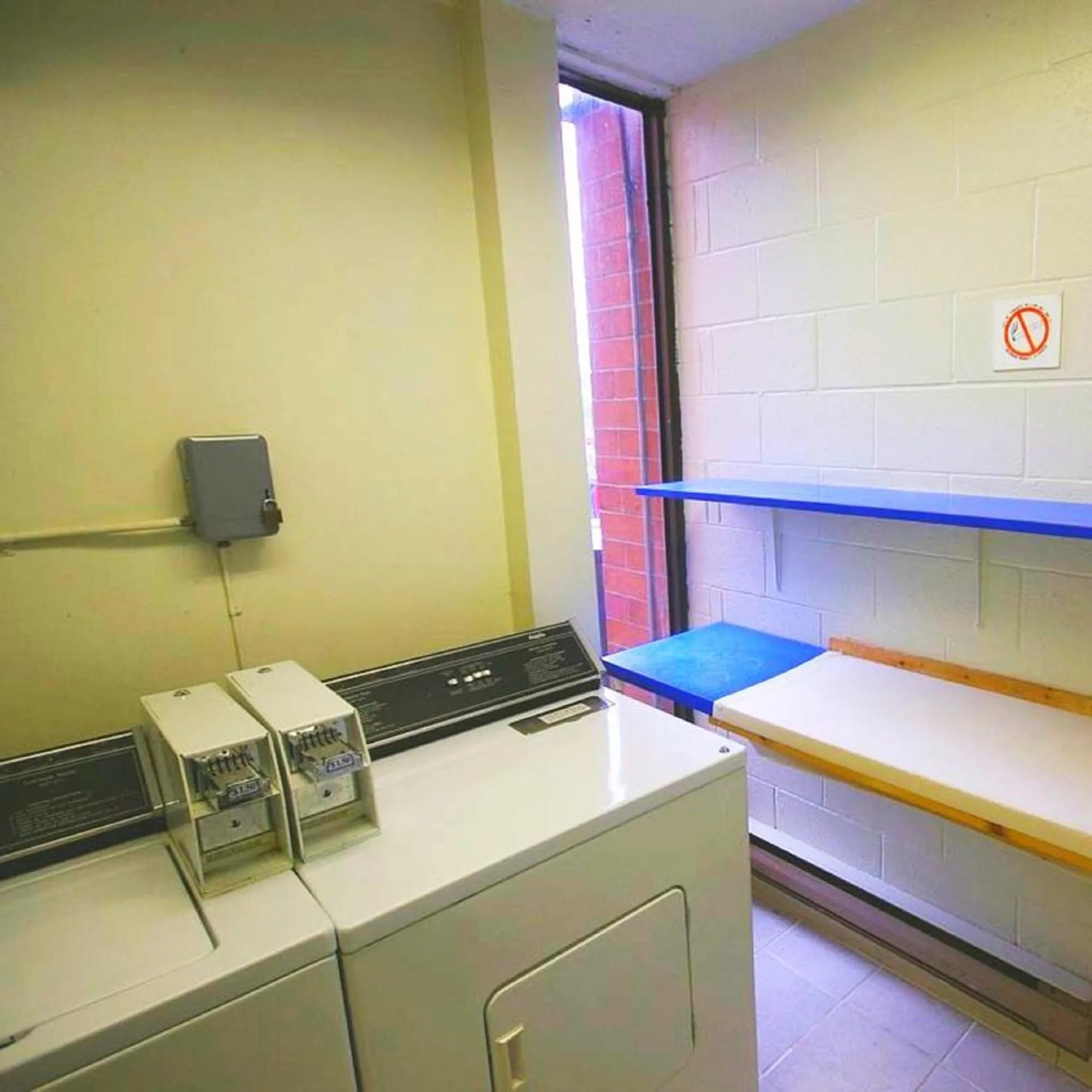 Area and facilities, Bed in The Alexandra Hotel