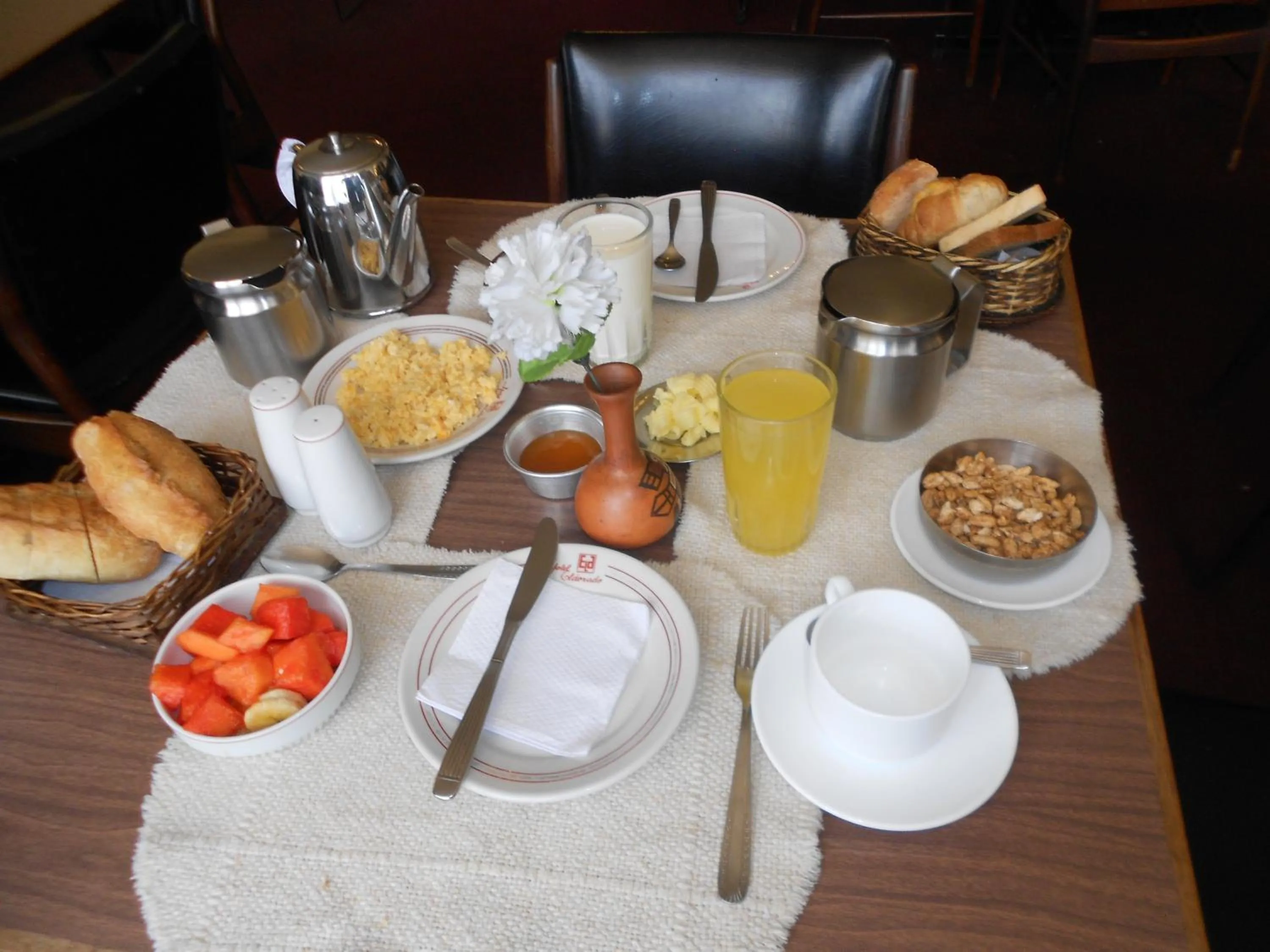 Restaurant/places to eat in Eldorado