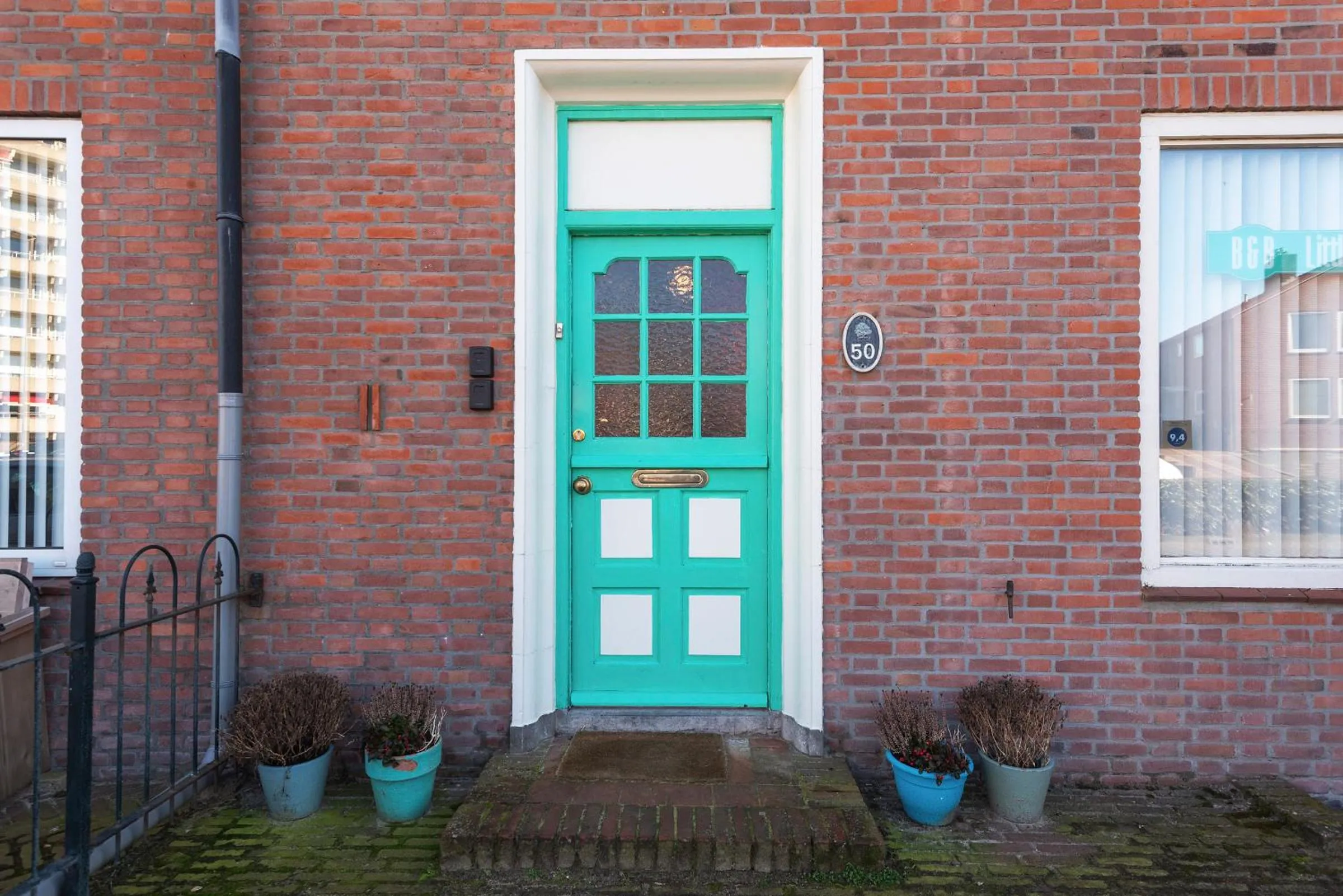 Property building in B&B Little Miss Sunshine