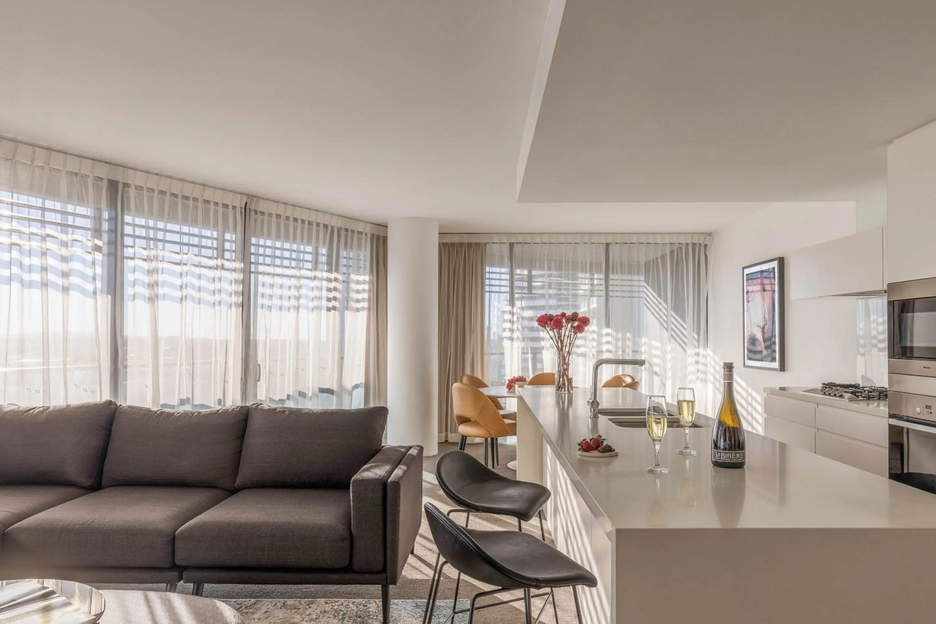 Living room in Peppers Broadbeach