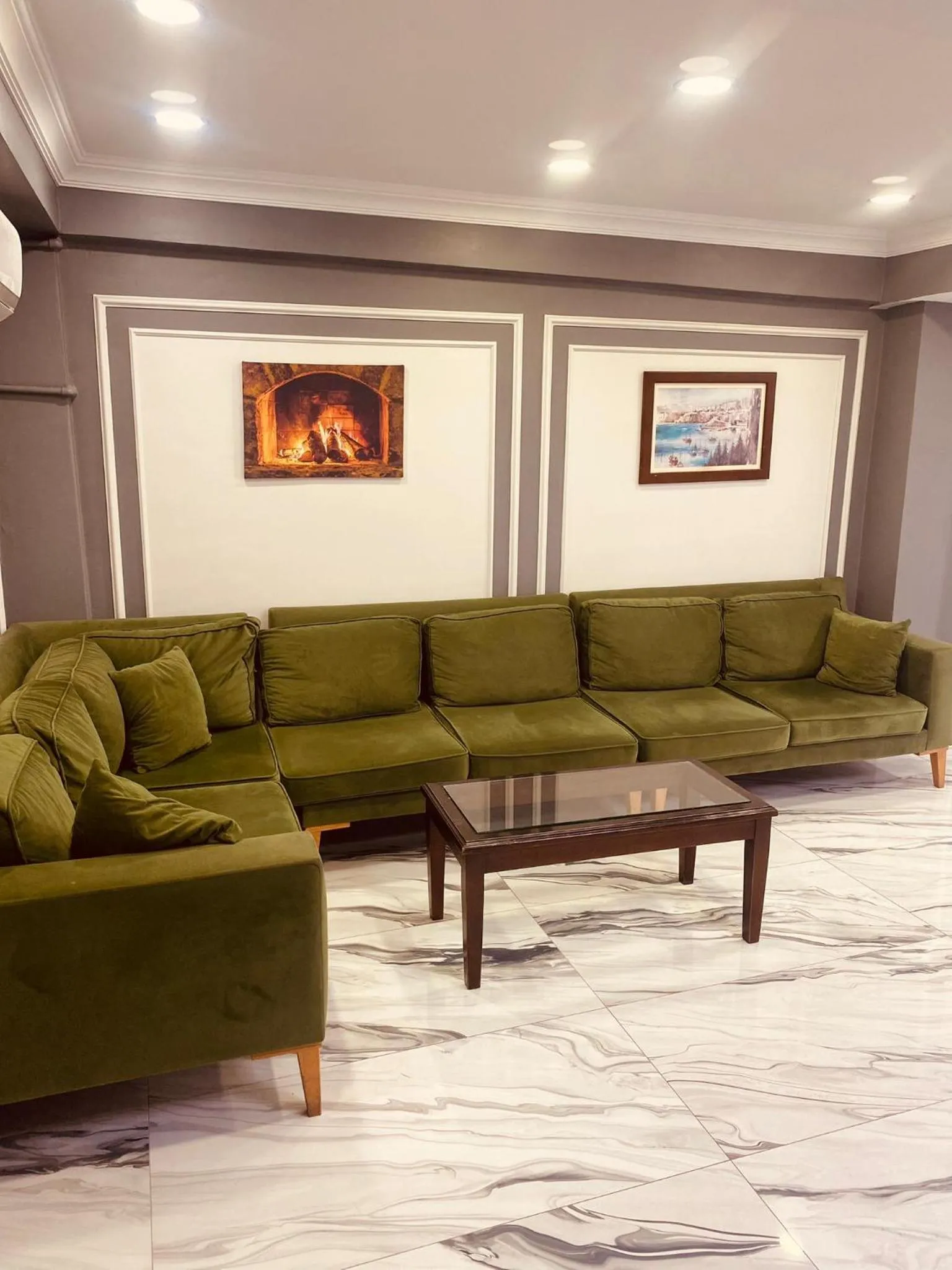 Seating area in Malkoç Hotel
