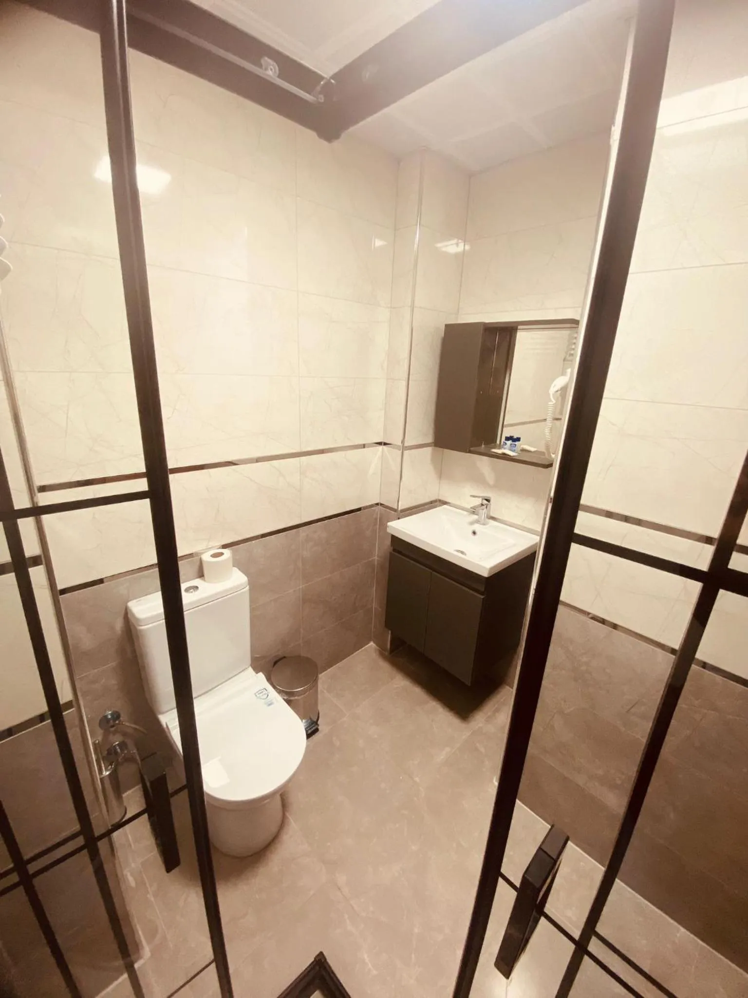 Bathroom in Malkoç Hotel