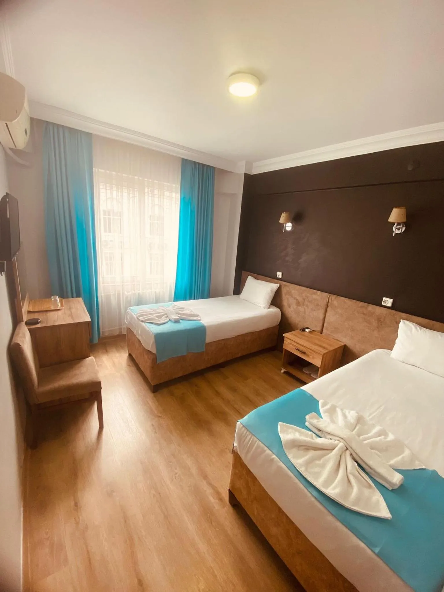 Photo of the whole room, Bed in Malkoç Hotel