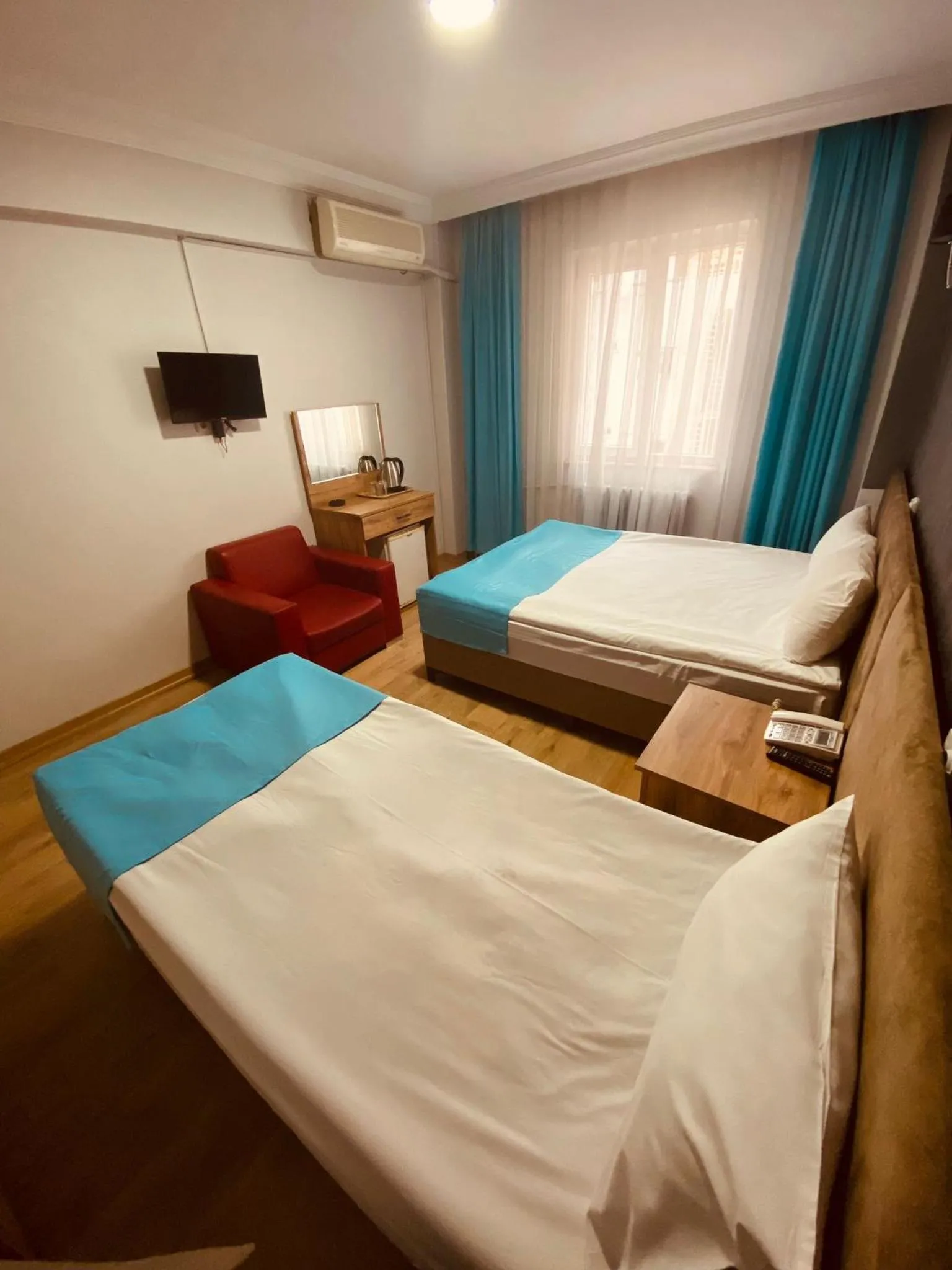 Photo of the whole room, Bed in Malkoç Hotel