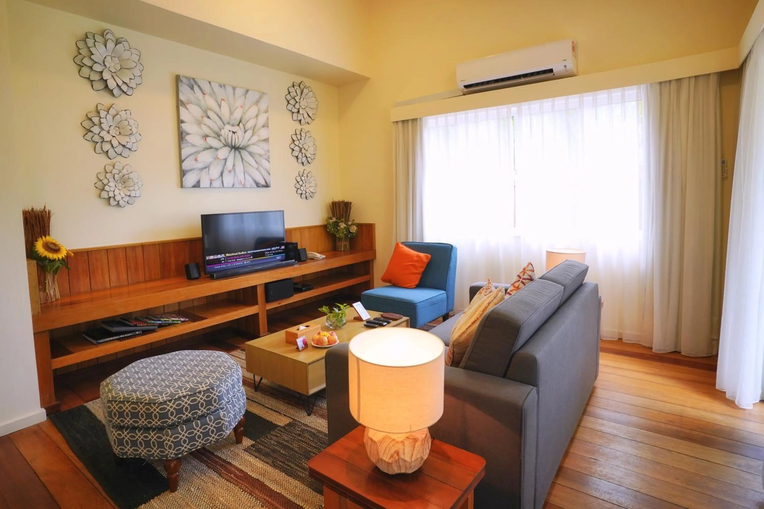 Living room in Sutera Sanctuary Lodges At Manukan Island