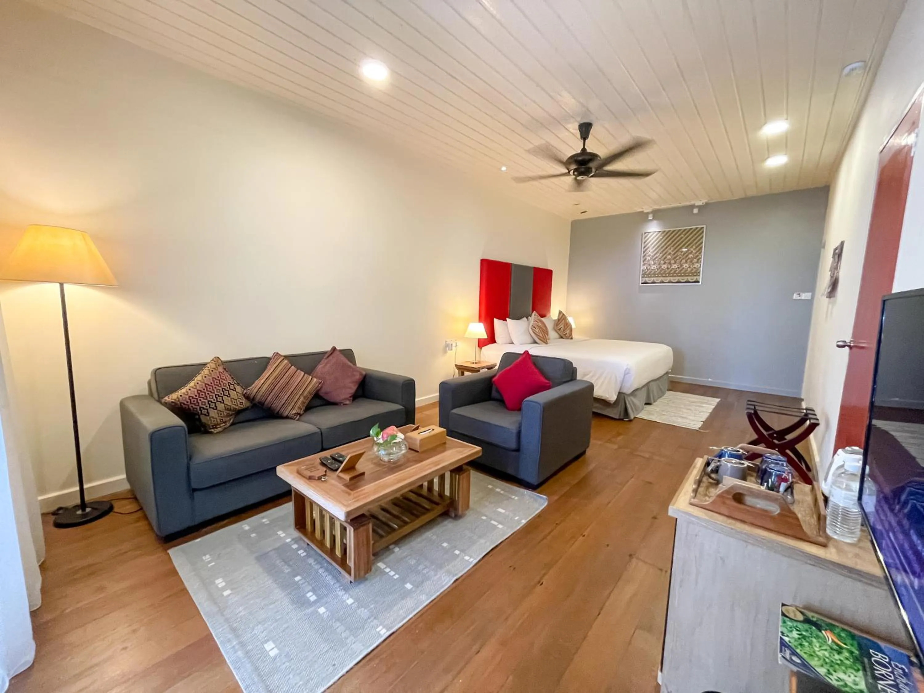 Bed in Sutera Sanctuary Lodges At Manukan Island