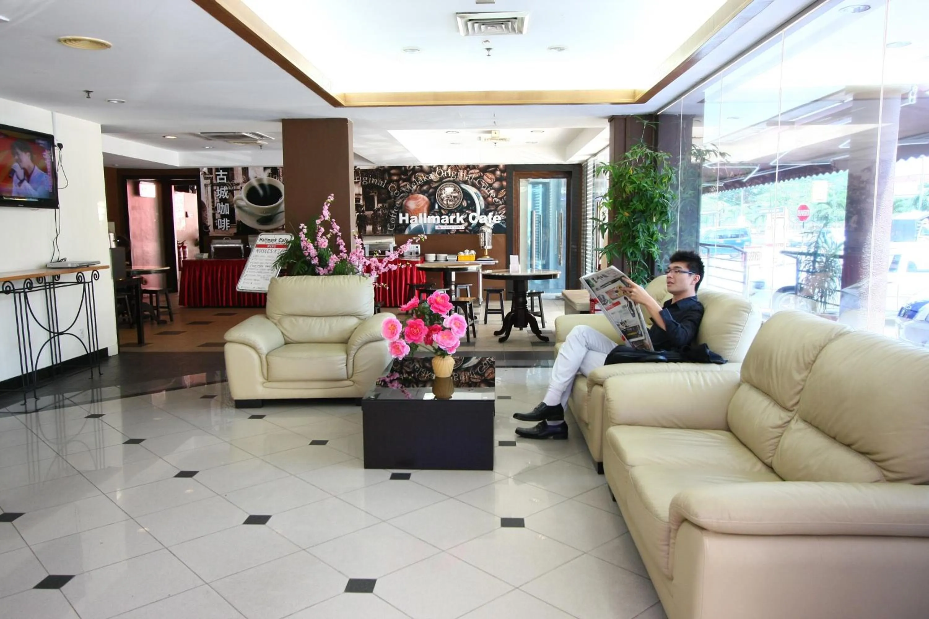 Lobby or reception in Hallmark Leisure Hotel