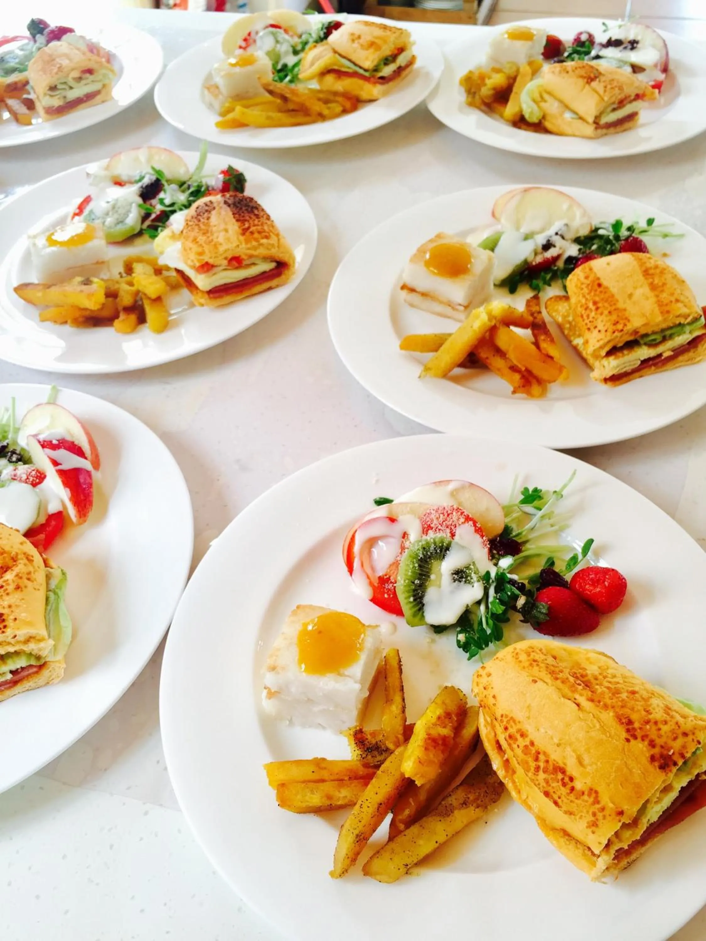 Breakfast in The house behind stream