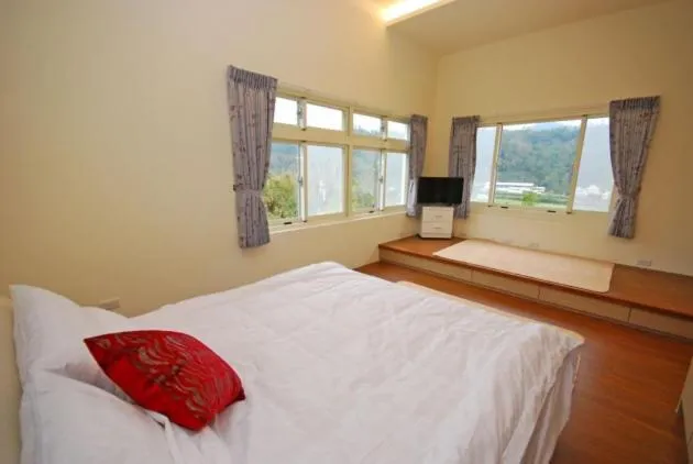 Bed in The house behind stream