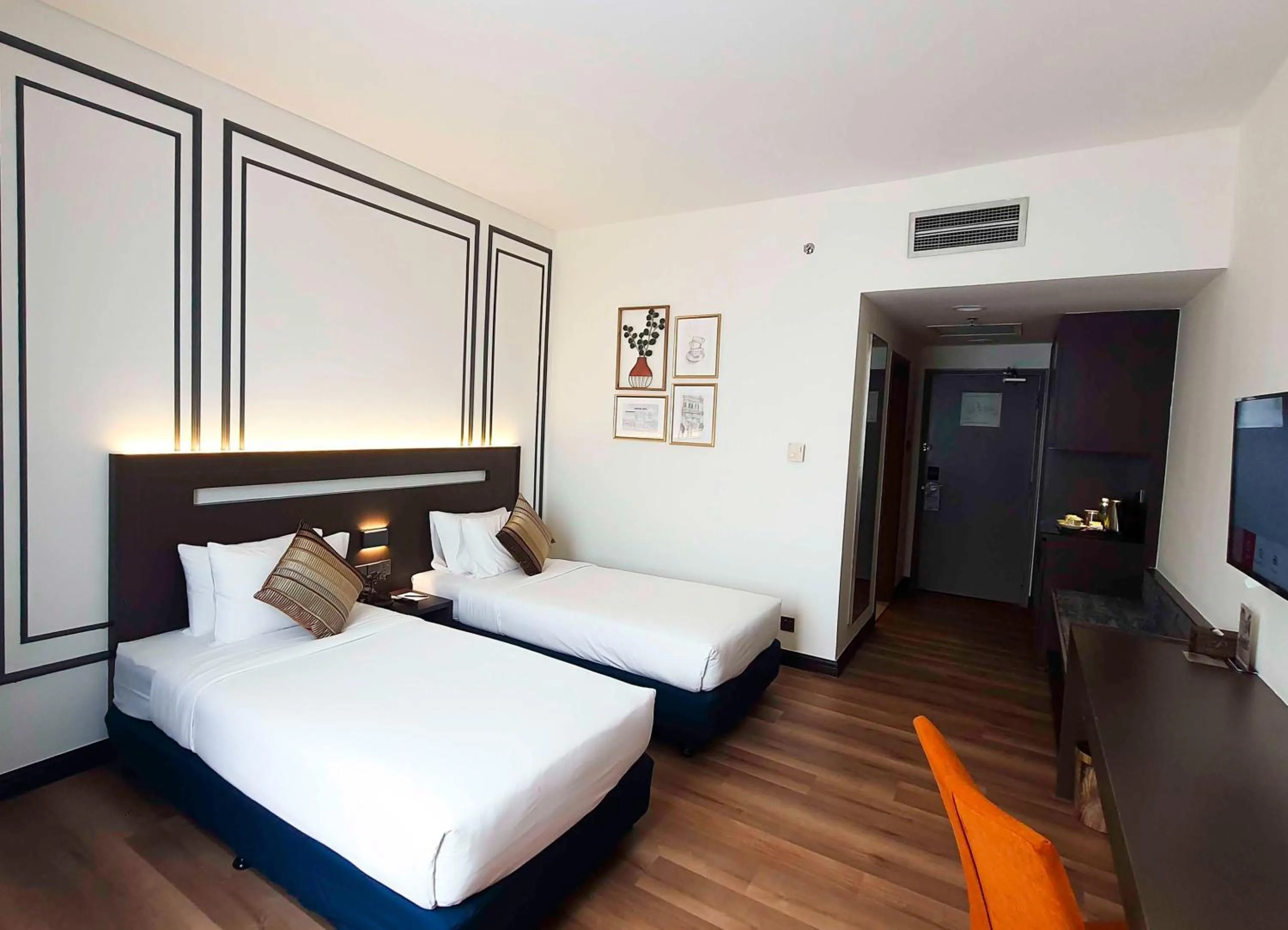 Bed in Premiere Hotel - Complimentary Shuttle to Klang Wholesale Market