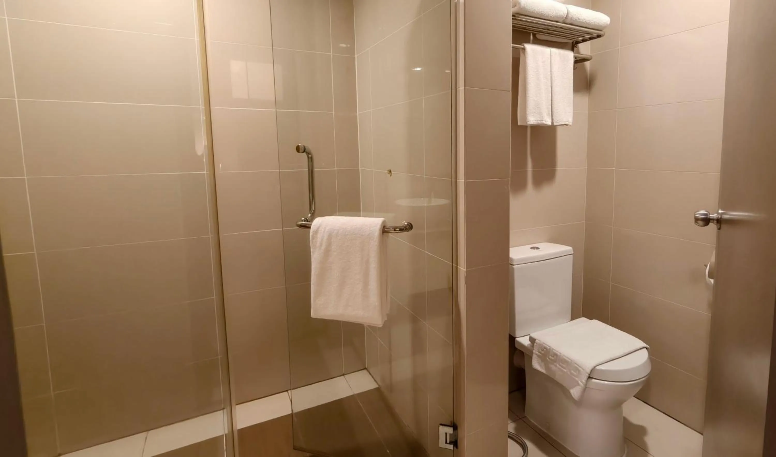 Premiere Hotel - Complimentary Shuttle to Klang Wholesale Market