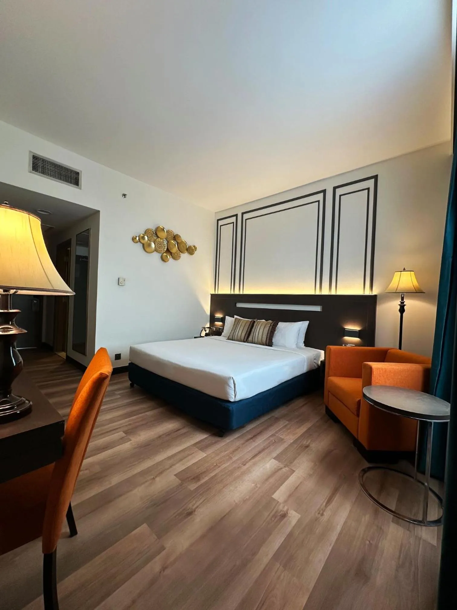 Bed in Premiere Hotel - Complimentary Shuttle to Klang Wholesale Market