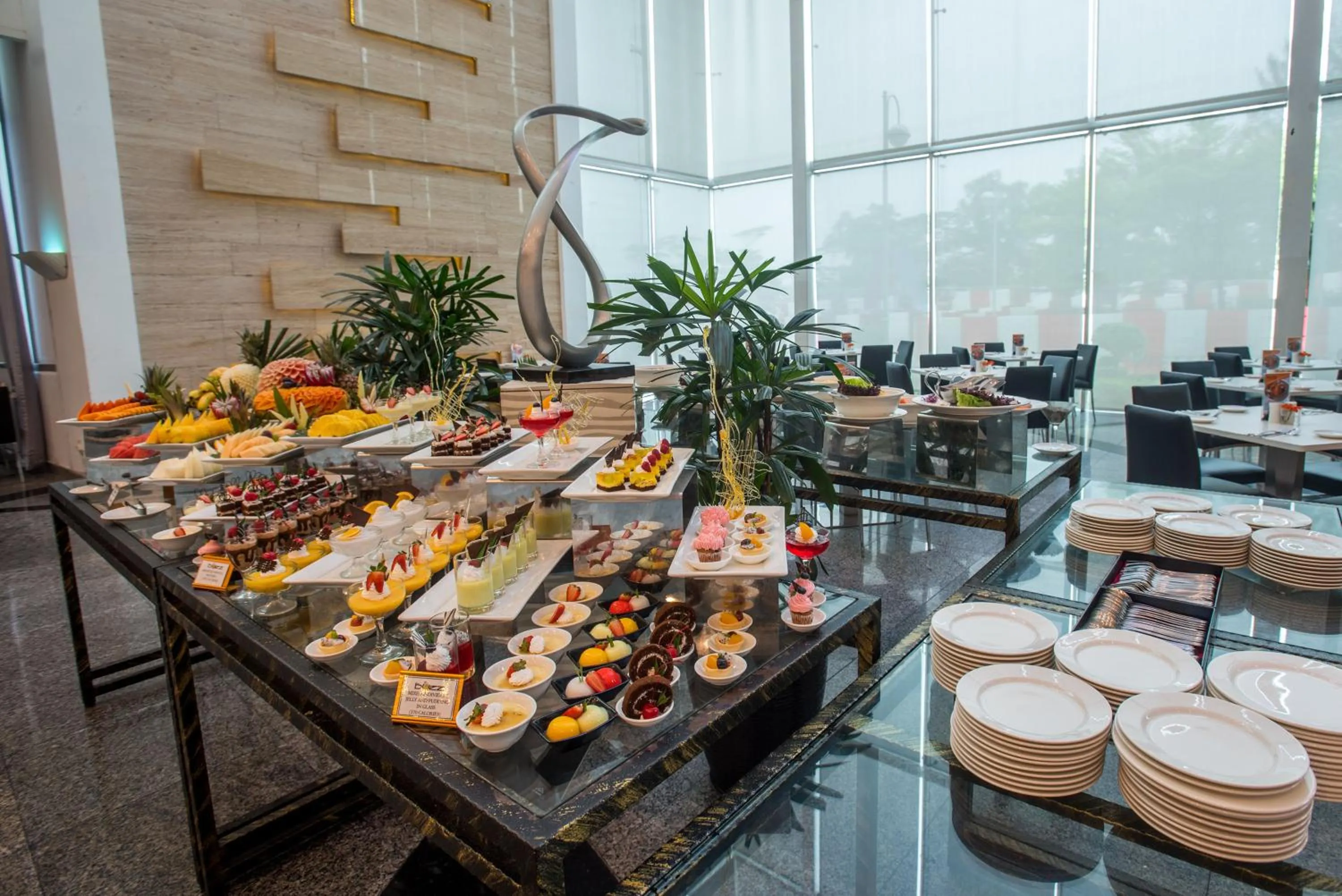 Breakfast in Premiere Hotel - Complimentary Shuttle to Klang Wholesale Market