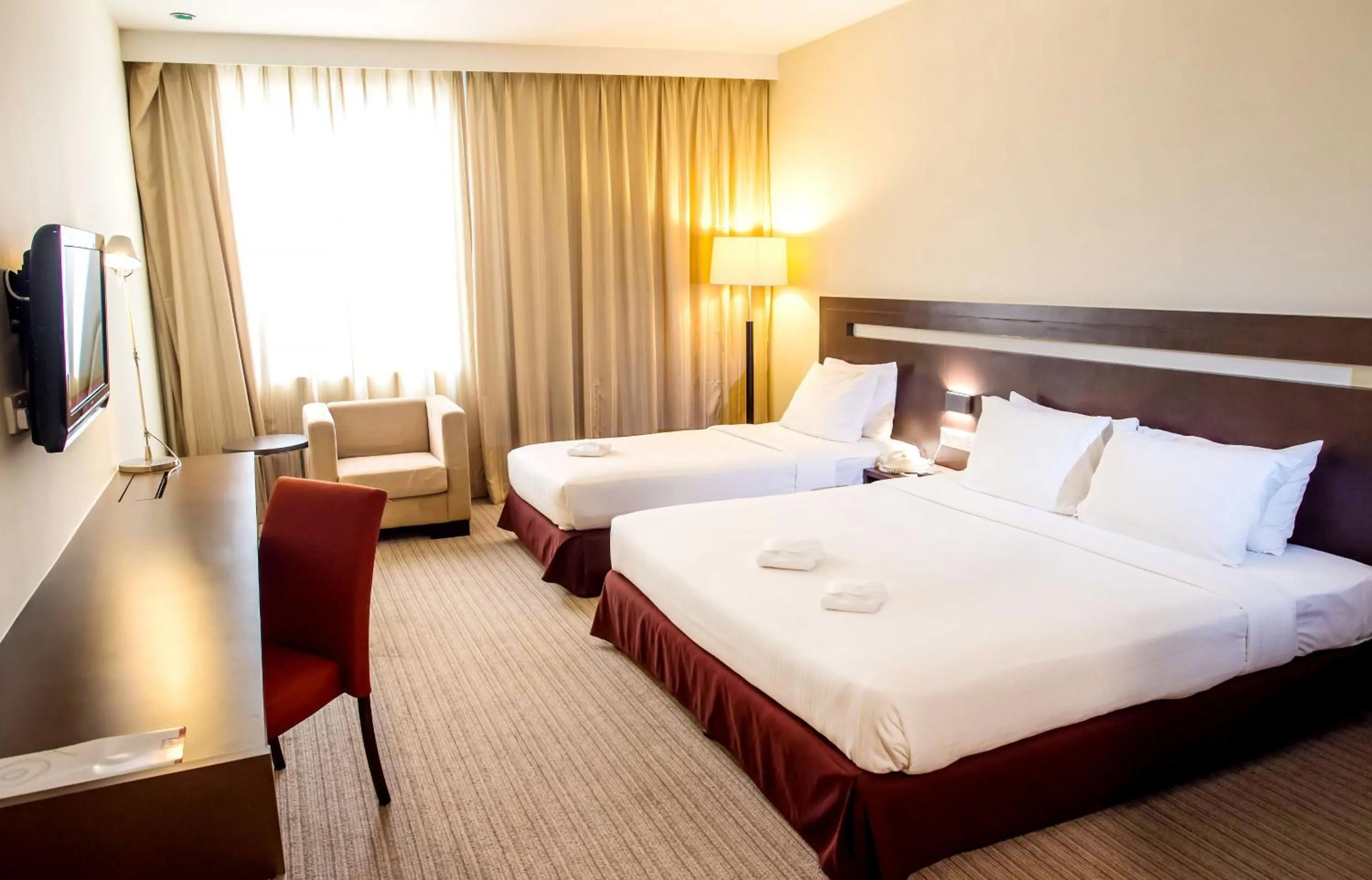 Bedroom, Bed in Premiere Hotel - Complimentary Shuttle to Klang Wholesale Market