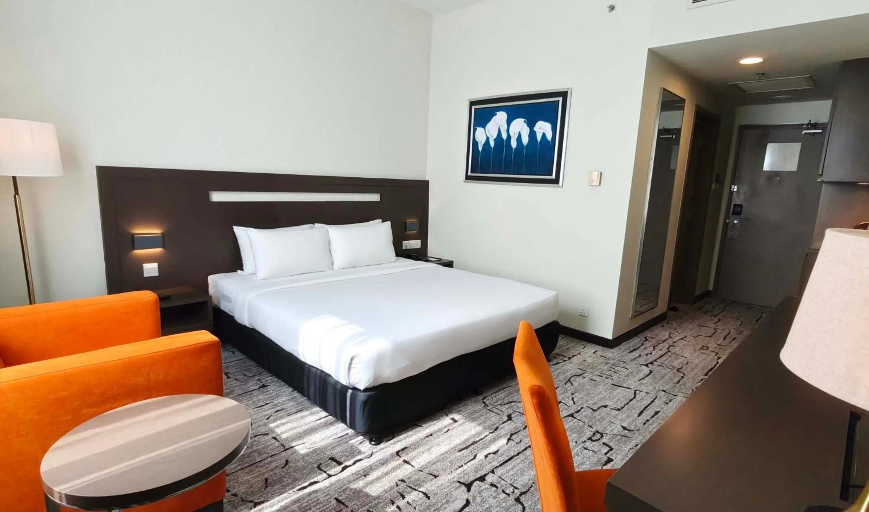 Bed in Premiere Hotel - Complimentary Shuttle to Klang Wholesale Market