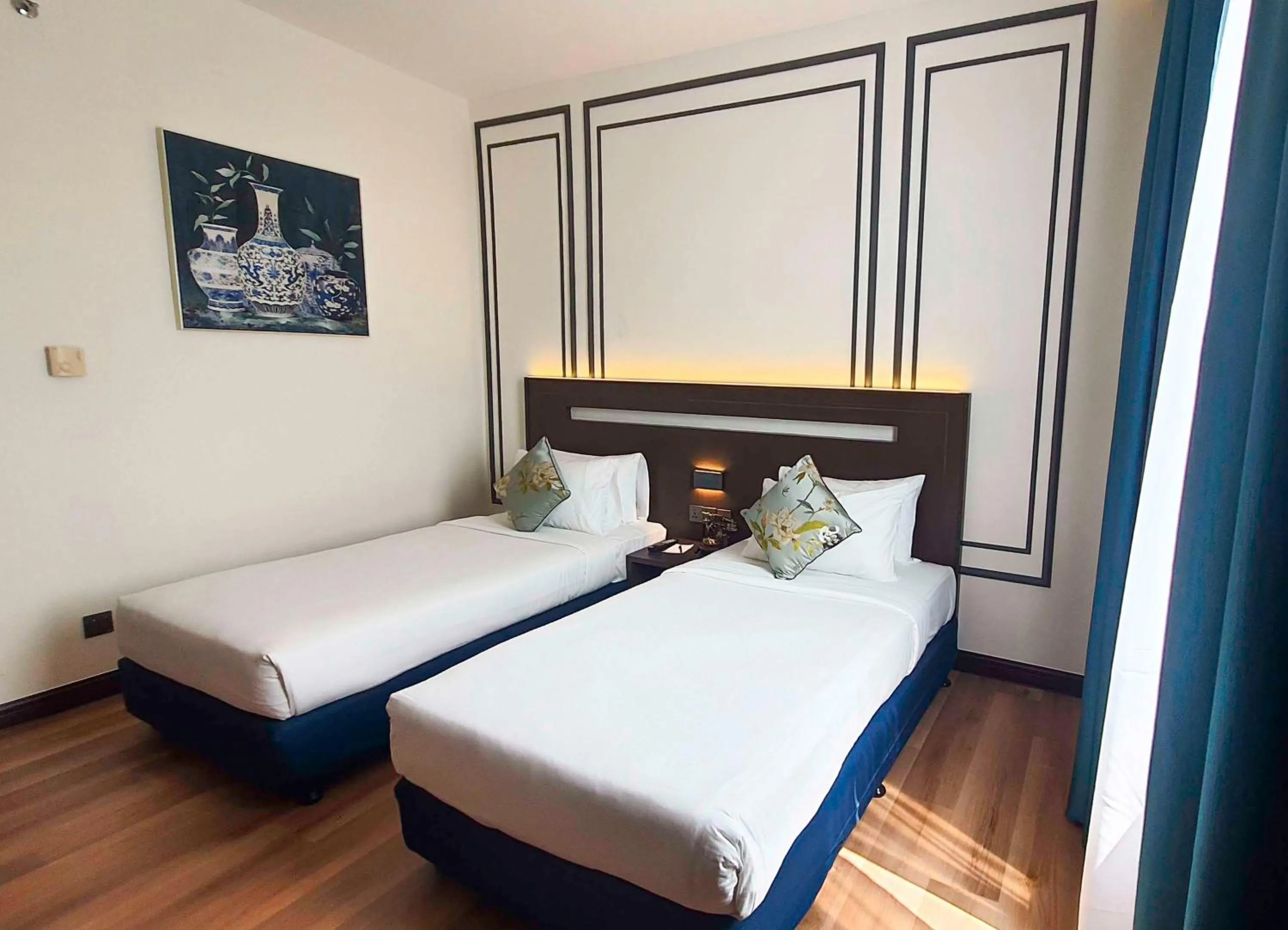 Bed in Premiere Hotel - Complimentary Shuttle to Klang Wholesale Market